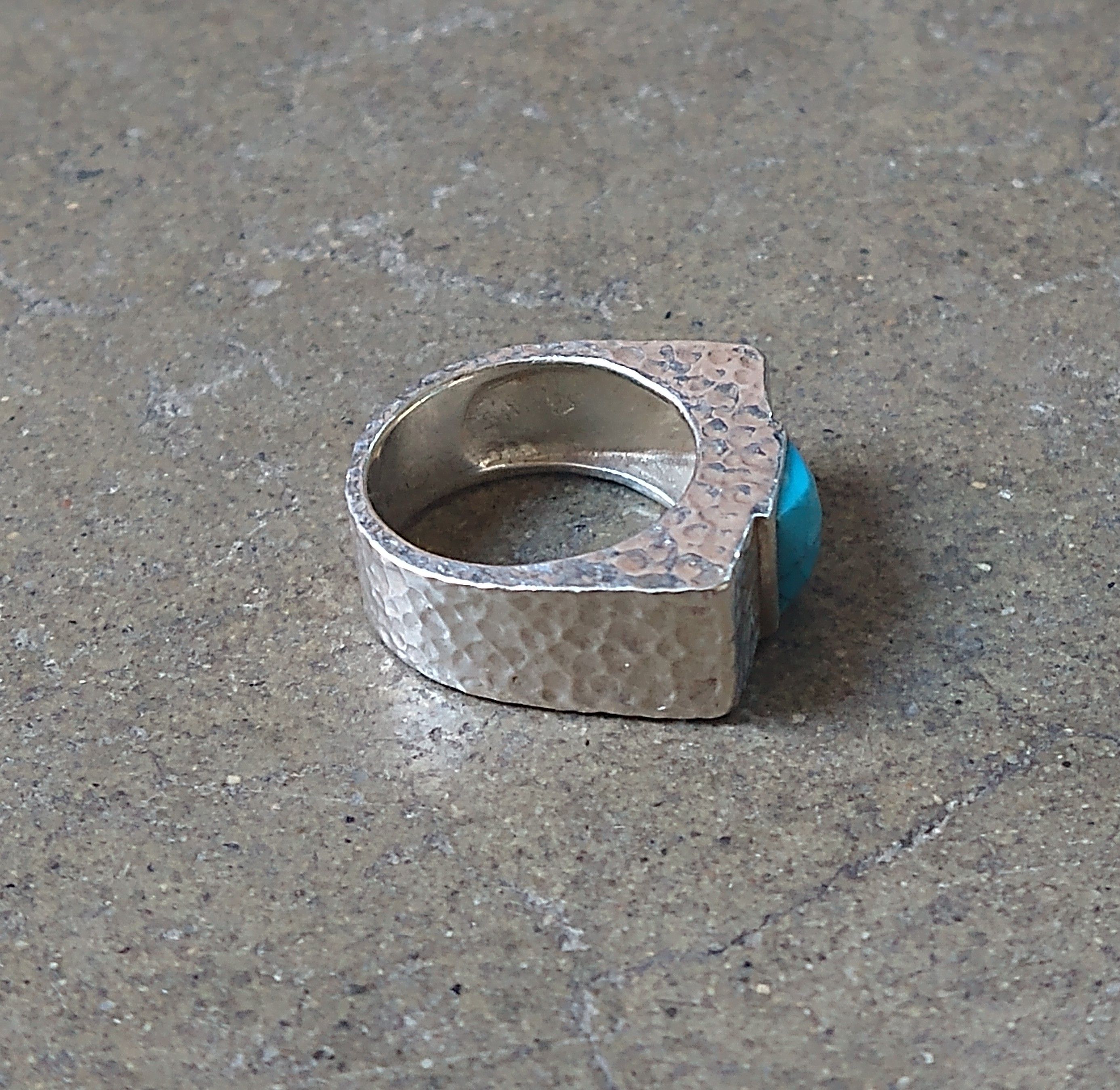 Jewelry Sterling Silver Ring Turquoise Size 7 Hammered Modern Size ONE SIZE - 4 Thumbnail