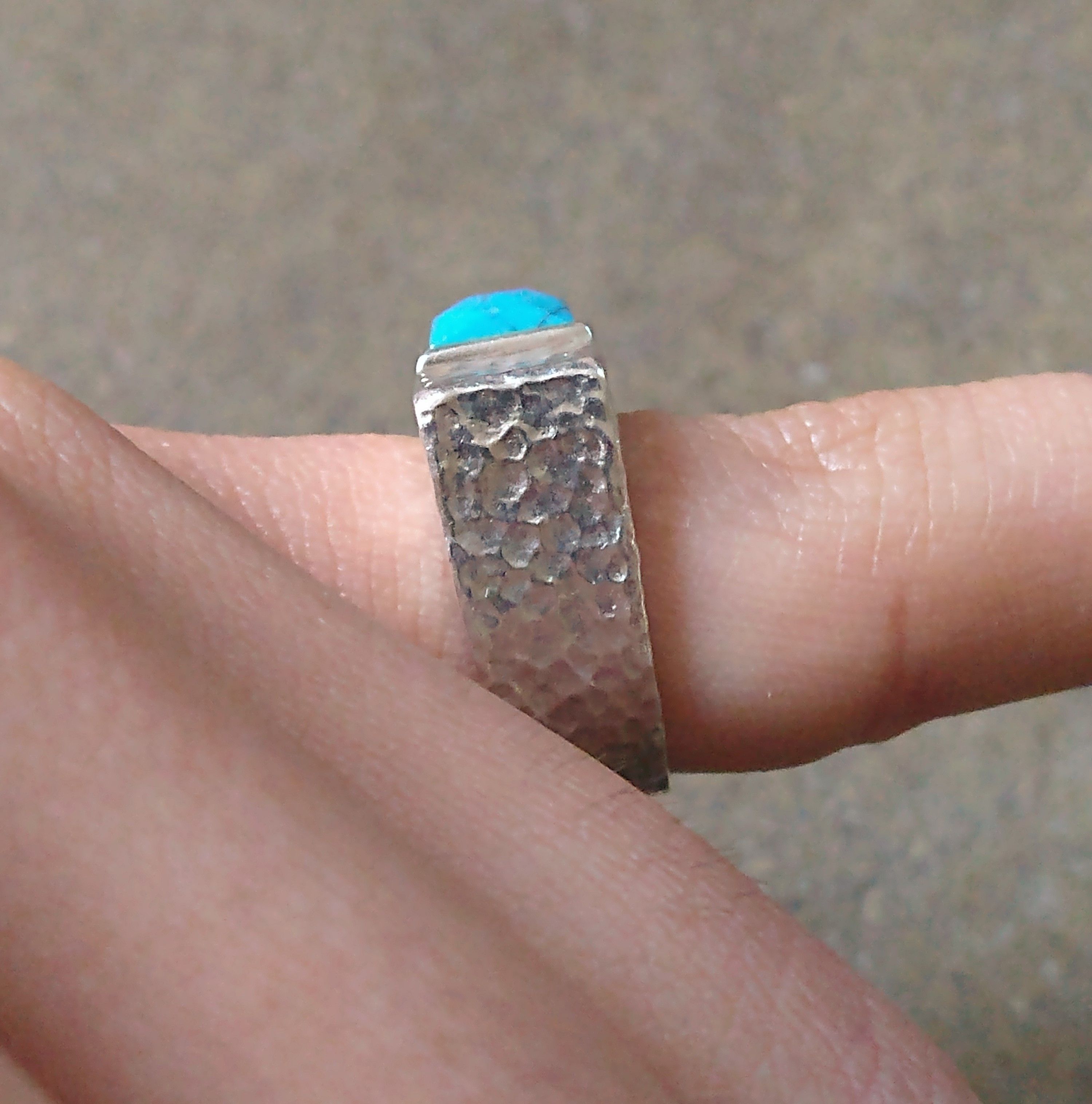 Jewelry Sterling Silver Ring Turquoise Size 7 Hammered Modern Size ONE SIZE - 9 Thumbnail