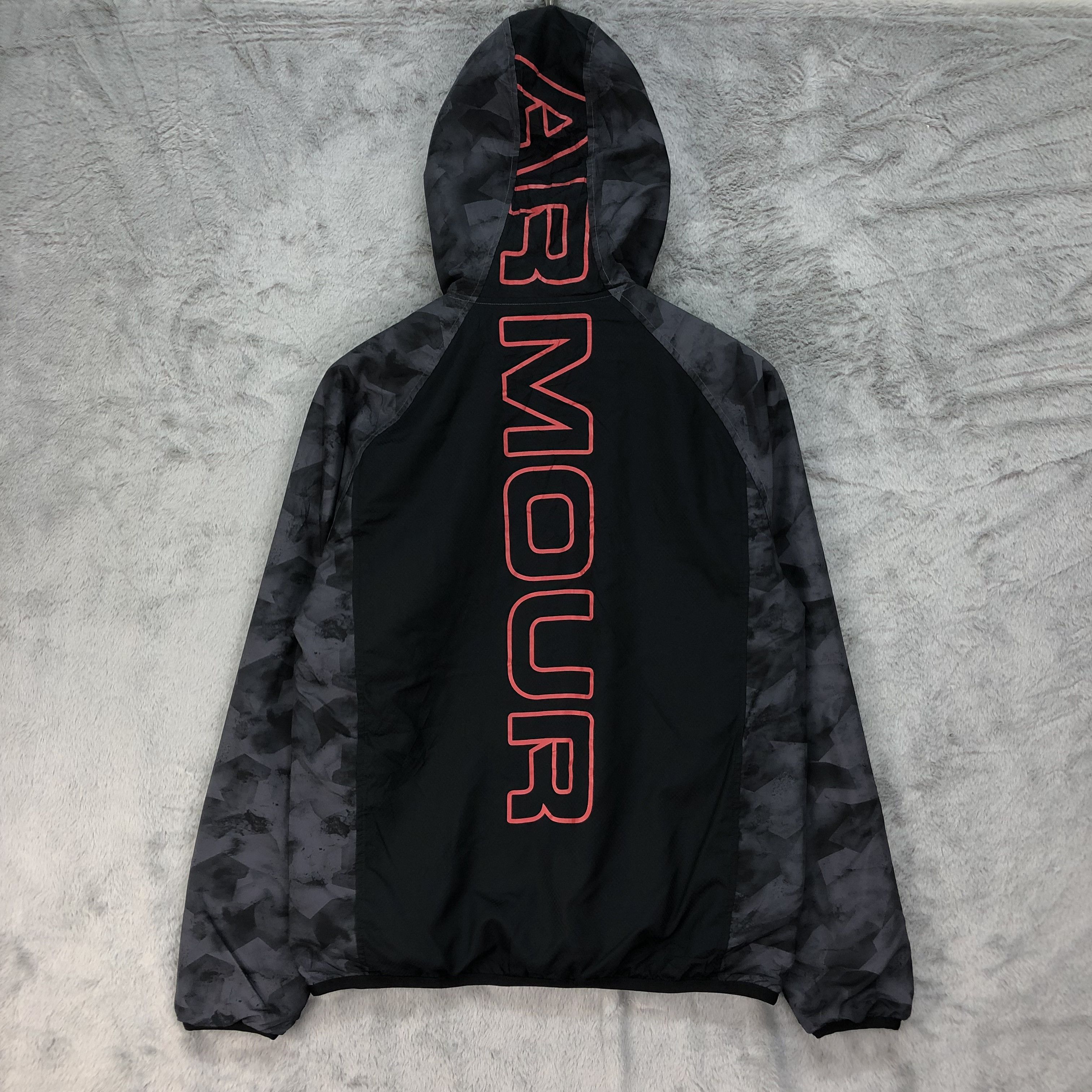 Under Armour Under Armour Back Big Logo Hooded Light Jacket #4732-166 Size US M / EU 48-50 / 2 - 1 Thumbnail