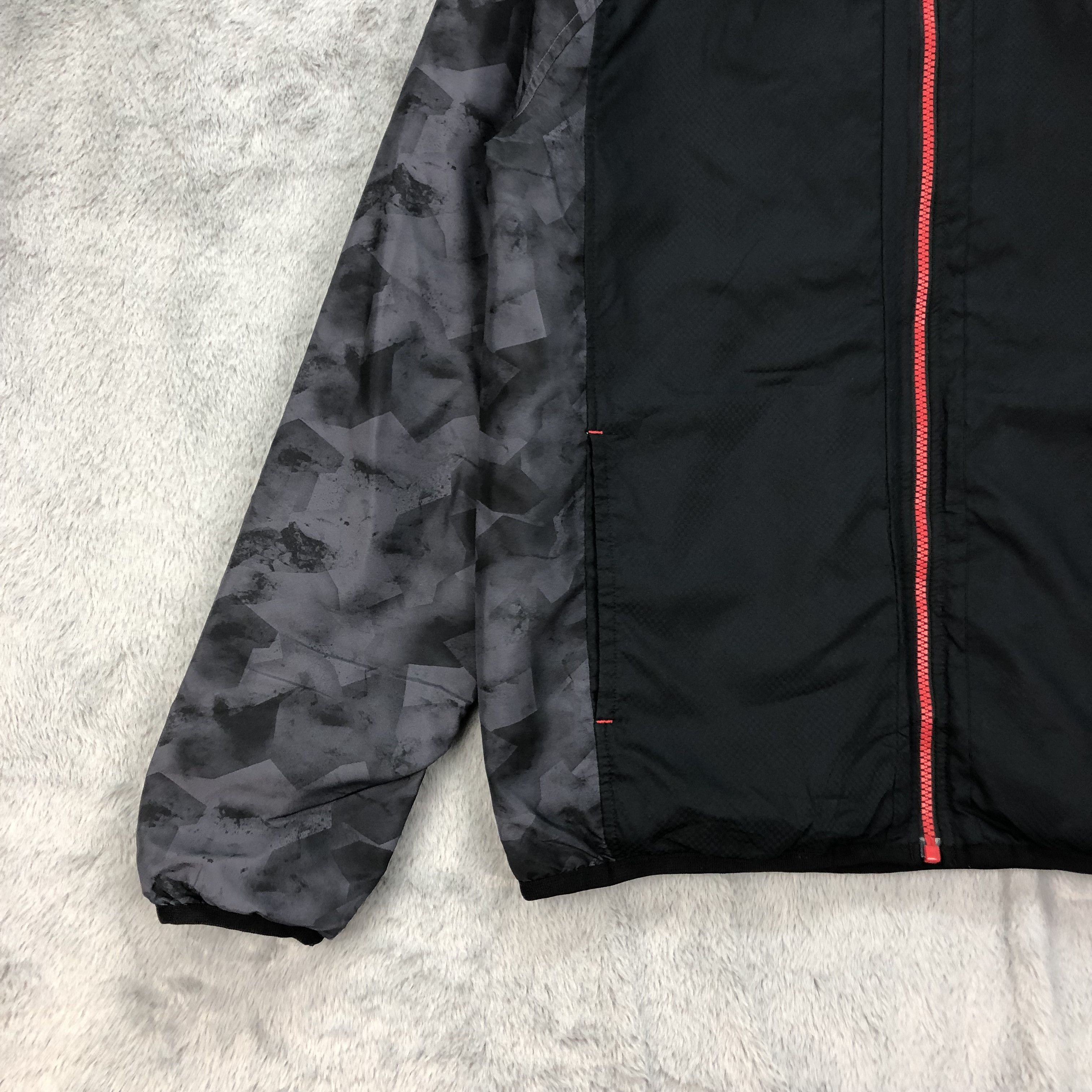 Under Armour Under Armour Back Big Logo Hooded Light Jacket #4732-166 Size US M / EU 48-50 / 2 - 6 Thumbnail