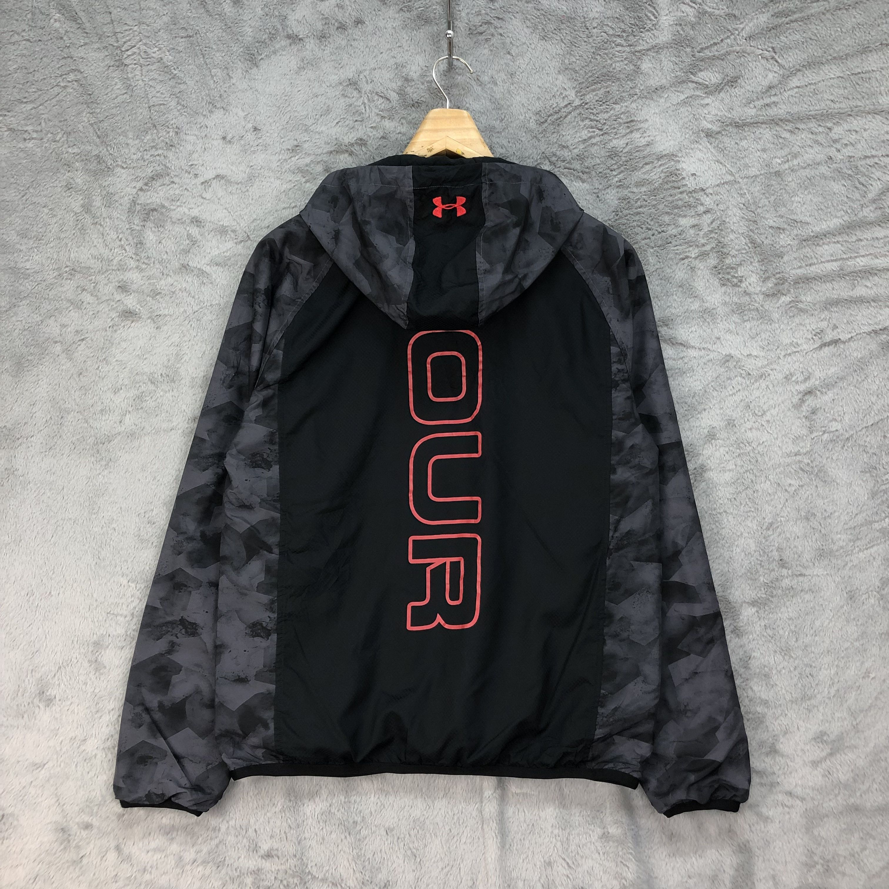 Under Armour Under Armour Back Big Logo Hooded Light Jacket #4732-166 Size US M / EU 48-50 / 2 - 11 Thumbnail