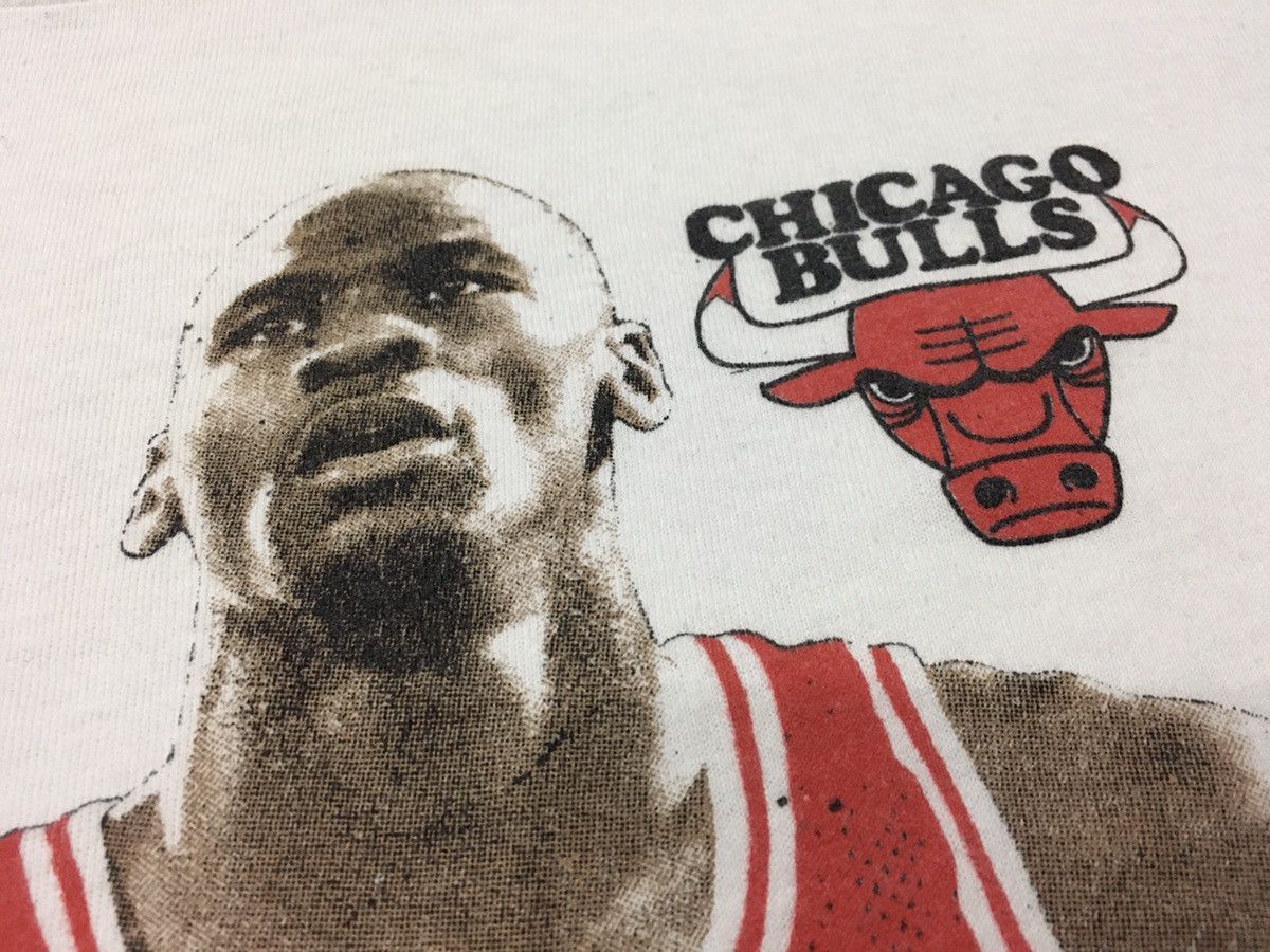 Jordan Brand × Rap Tees × Vintage Vintage Michael Jordan Shirt Chicago Bulls 90 Single Stitch Size US L / EU 52-54 / 3 - 3 Thumbnail