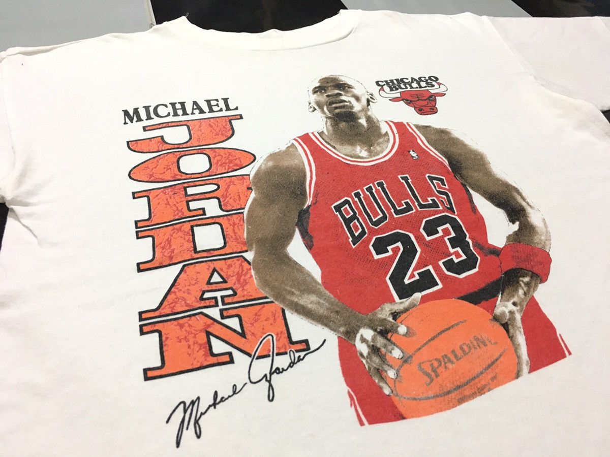 Jordan Brand × Rap Tees × Vintage Vintage Michael Jordan Shirt Chicago Bulls 90 Single Stitch Size US L / EU 52-54 / 3 - 1 Thumbnail