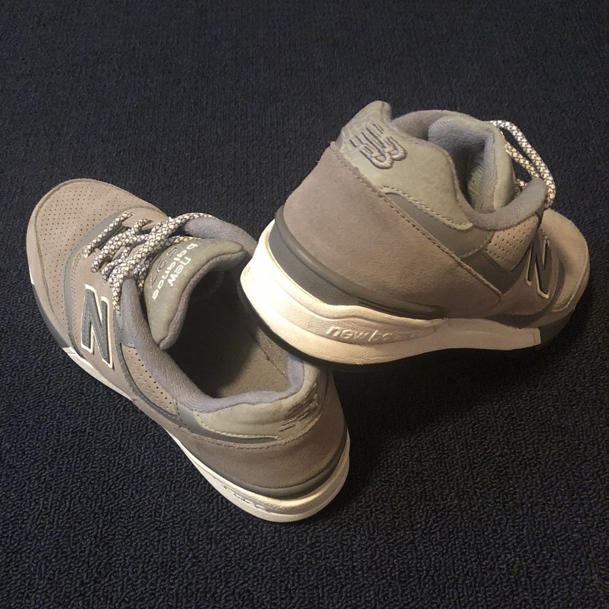 New Balance New Balance 597 Modern Classics Grey 3M Trainer Shoes Size US 8.5 / EU 41-42 - 7 Thumbnail
