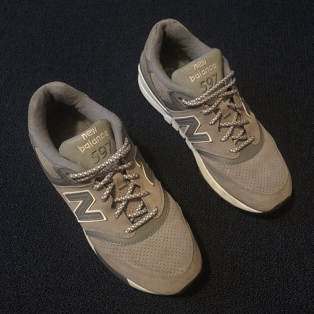 New Balance New Balance 597 Modern Classics Grey 3M Trainer Shoes Size US 8.5 / EU 41-42 - 2 Thumbnail