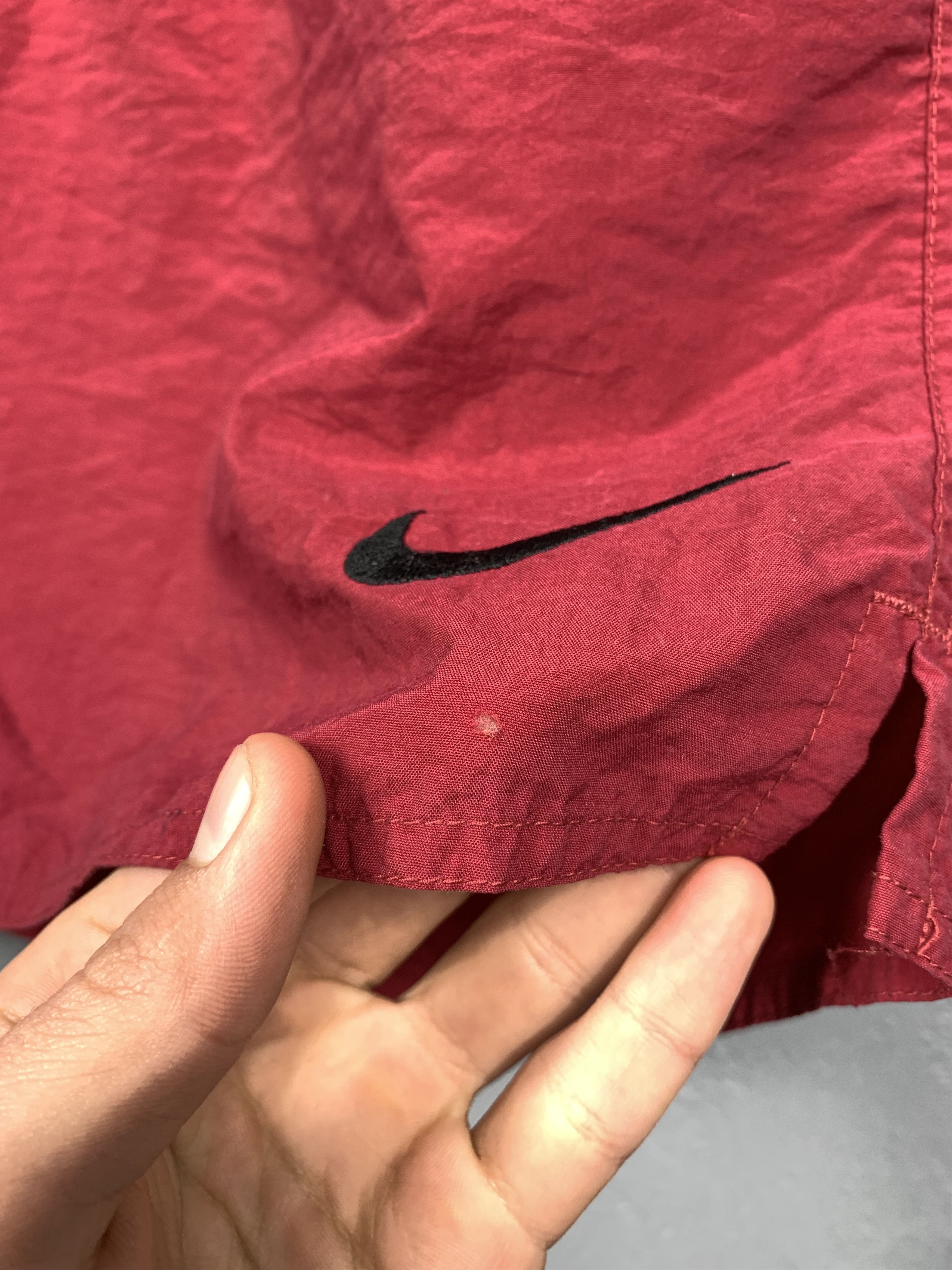 Nike × Vintage Nike 90'S Vintage Nylon Shorts Size US 32 / EU 48 - 5 Thumbnail