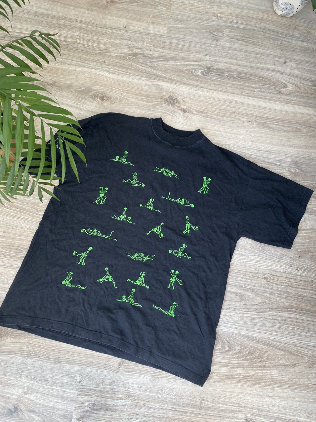 Vintage Vintage Bone In Love Kamasutra Sex Position T-Shirt Size US XL / EU 56 / 4 - 1 Thumbnail