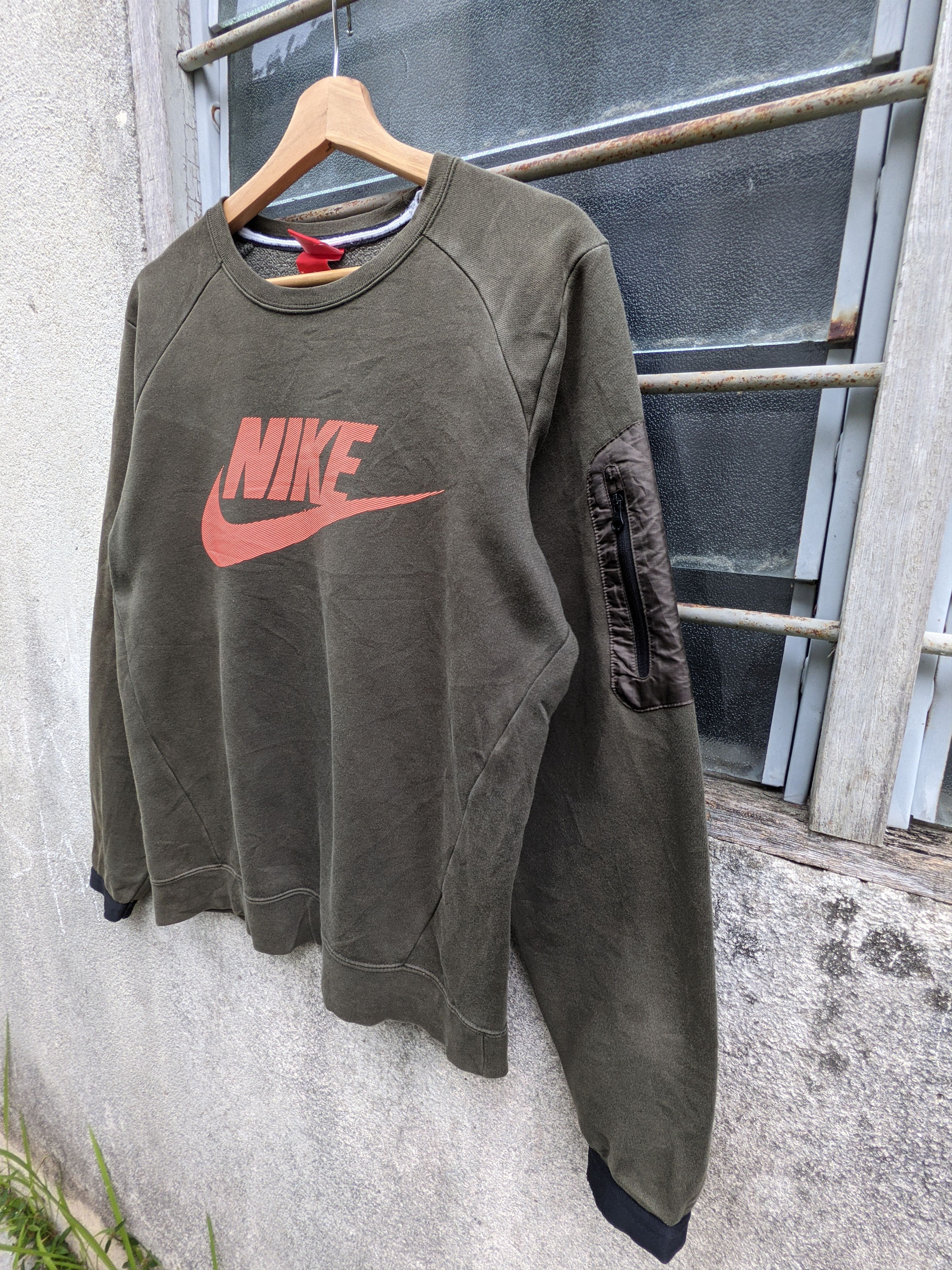 Nike Vintage Y2K Nike Swoosh Spellout Olive Green Size US M / EU 48-50 / 2 - 3 Thumbnail