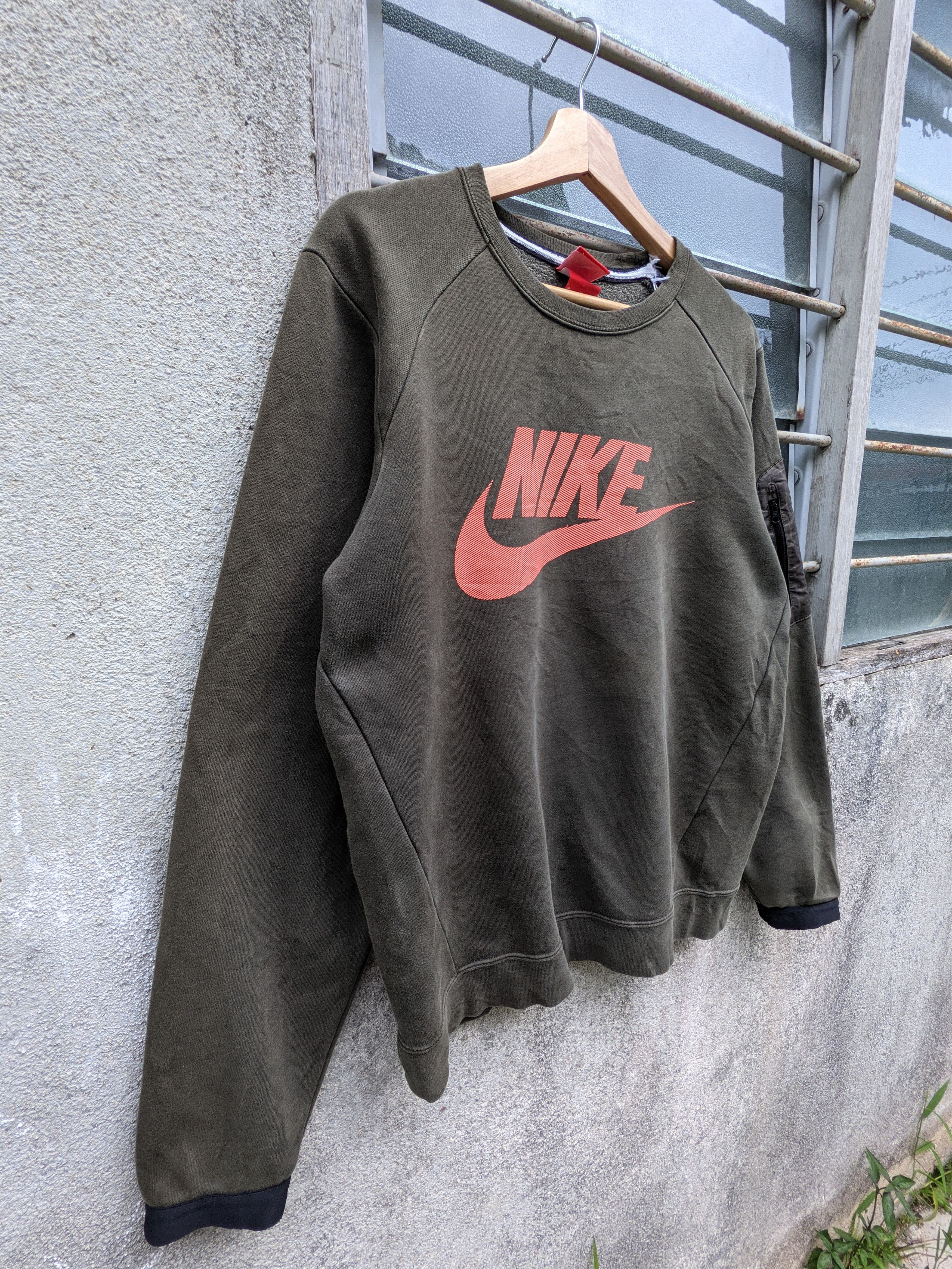 Nike Vintage Y2K Nike Swoosh Spellout Olive Green Size US M / EU 48-50 / 2 - 4 Thumbnail