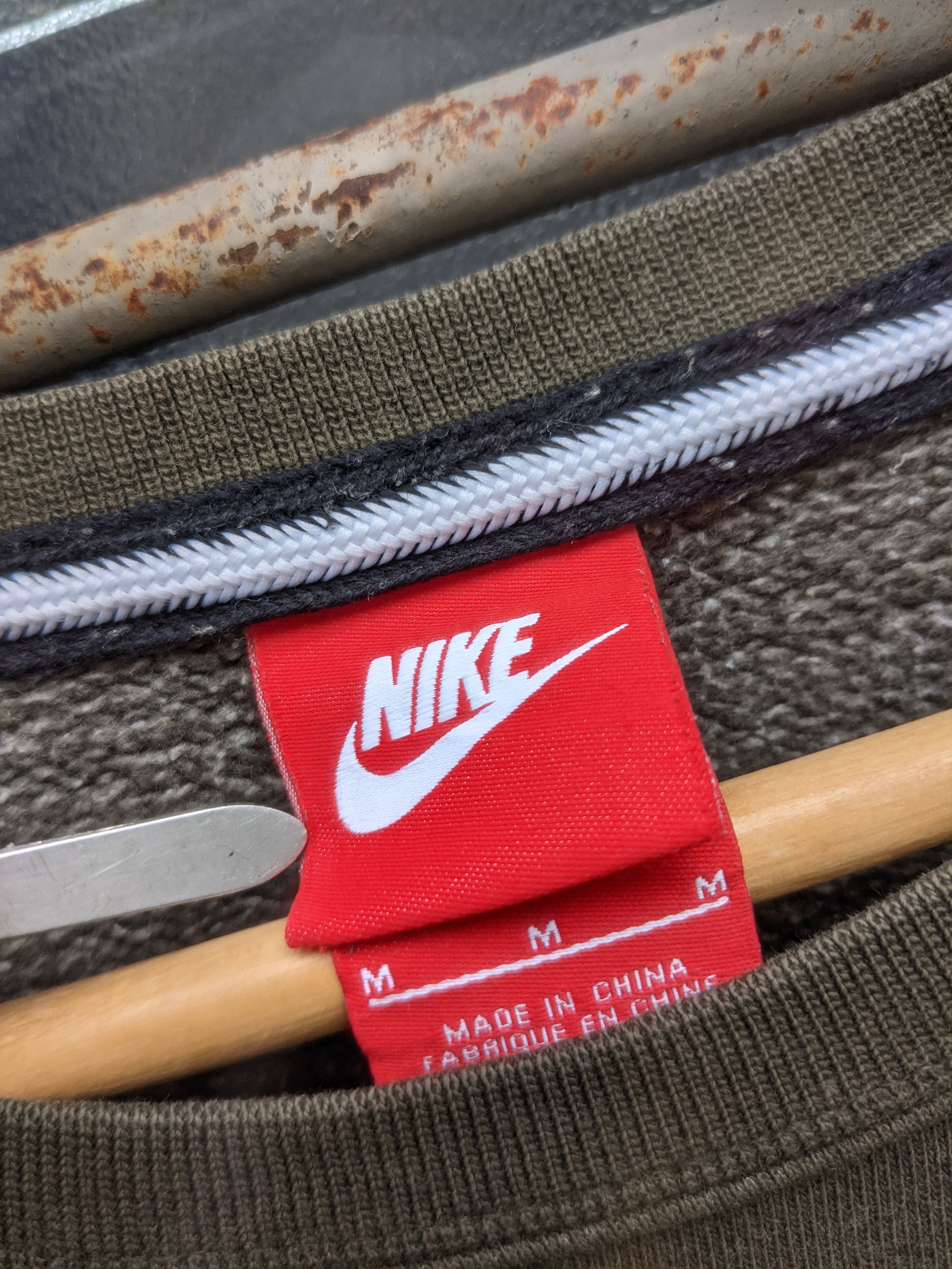 Nike Vintage Y2K Nike Swoosh Spellout Olive Green Size US M / EU 48-50 / 2 - 6 Thumbnail