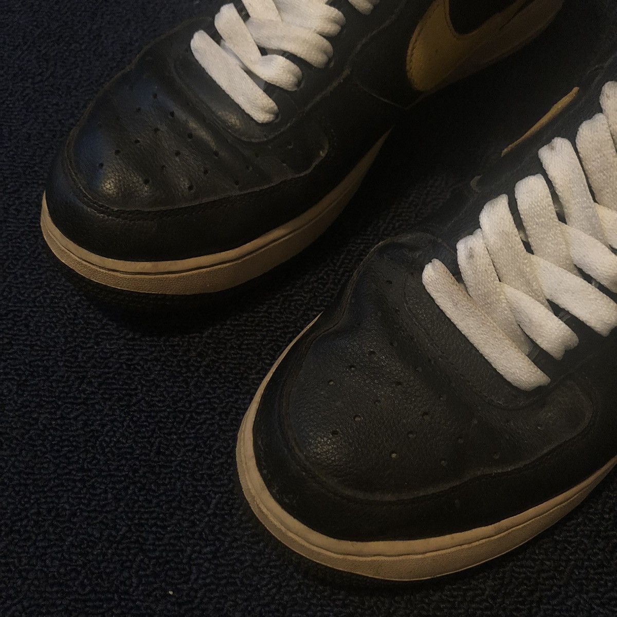 Nike × Vintage Vintage Nike Air Force 1 Black | University Gold Shoes 2004 Size US 9.5 / EU 42-43 - 9 Thumbnail