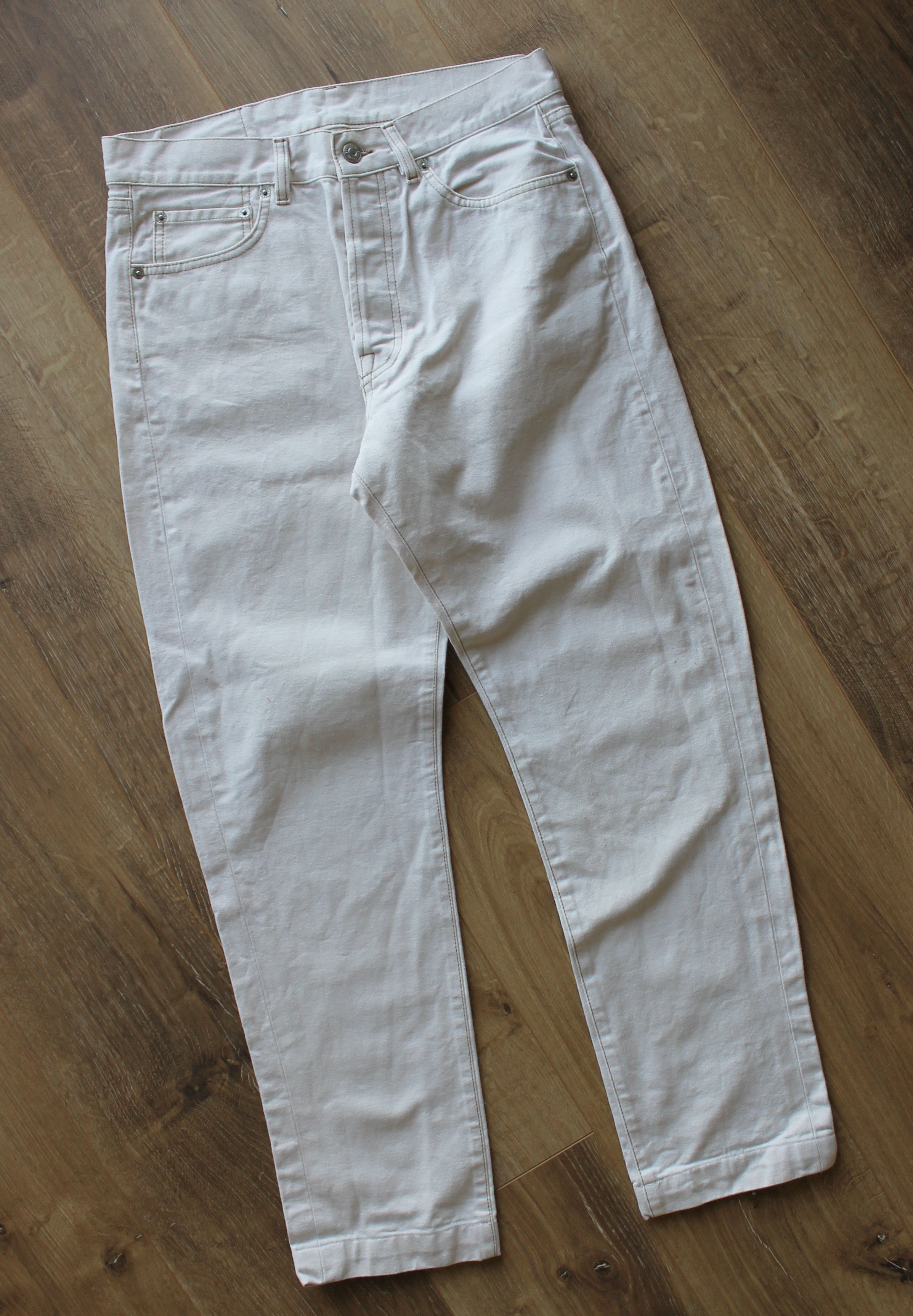 【値下げ】【未使用に近い】 『JILSANDER』 WHITE DENIM Jil Sander mid-rise Straight Jeans | White | FARFETCH
