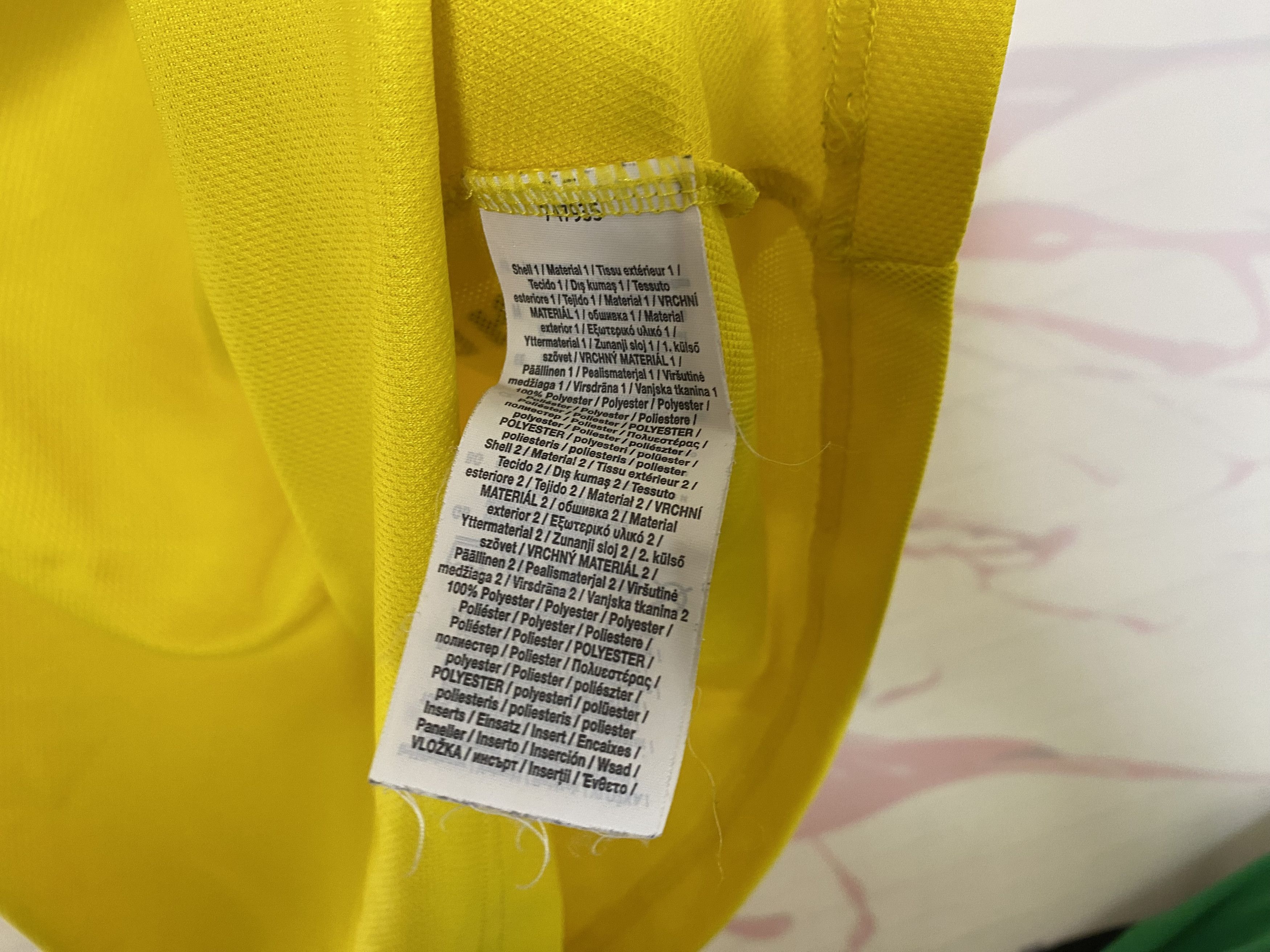 Puma × UEFA BORUSSIA DORTMUND 2015 TRAINING FOOTBALL SHIRT SOCCER JERSEY Size US M / EU 48-50 / 2 - 8 Thumbnail