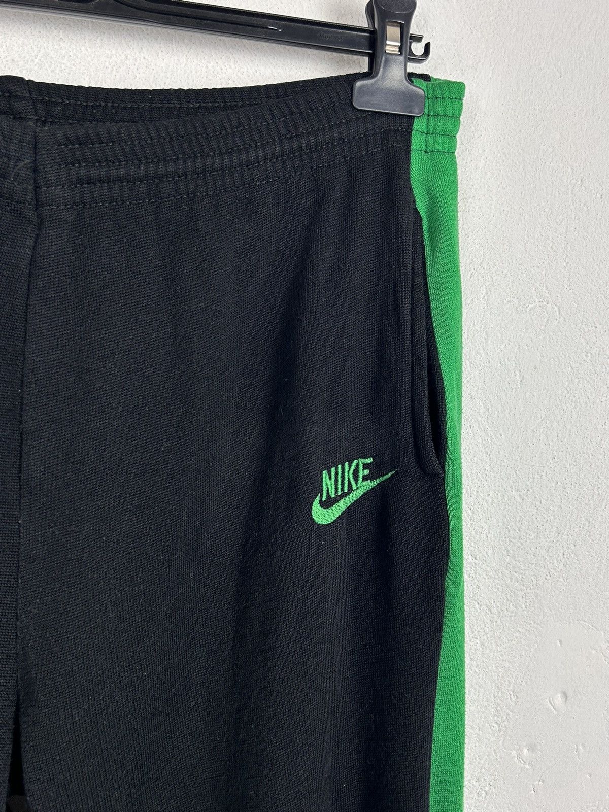 Nike 80s Vintage Nike Oregon Cotton Blend Sweatpants In Black Size US 34 / EU 50 - 2 Thumbnail