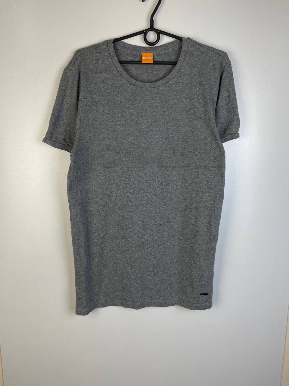 Hugo Boss luxury t-shirt size shirt L