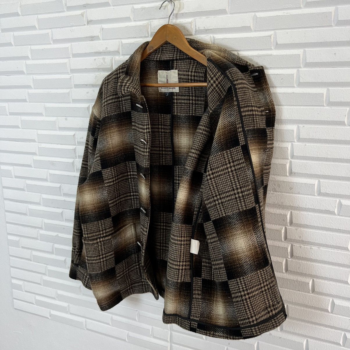 Japanese Brand VINTAGE BASSETT WALKER WOOL TARTAN DESIGN JACKET Size US M / EU 48-50 / 2 - 13 Thumbnail