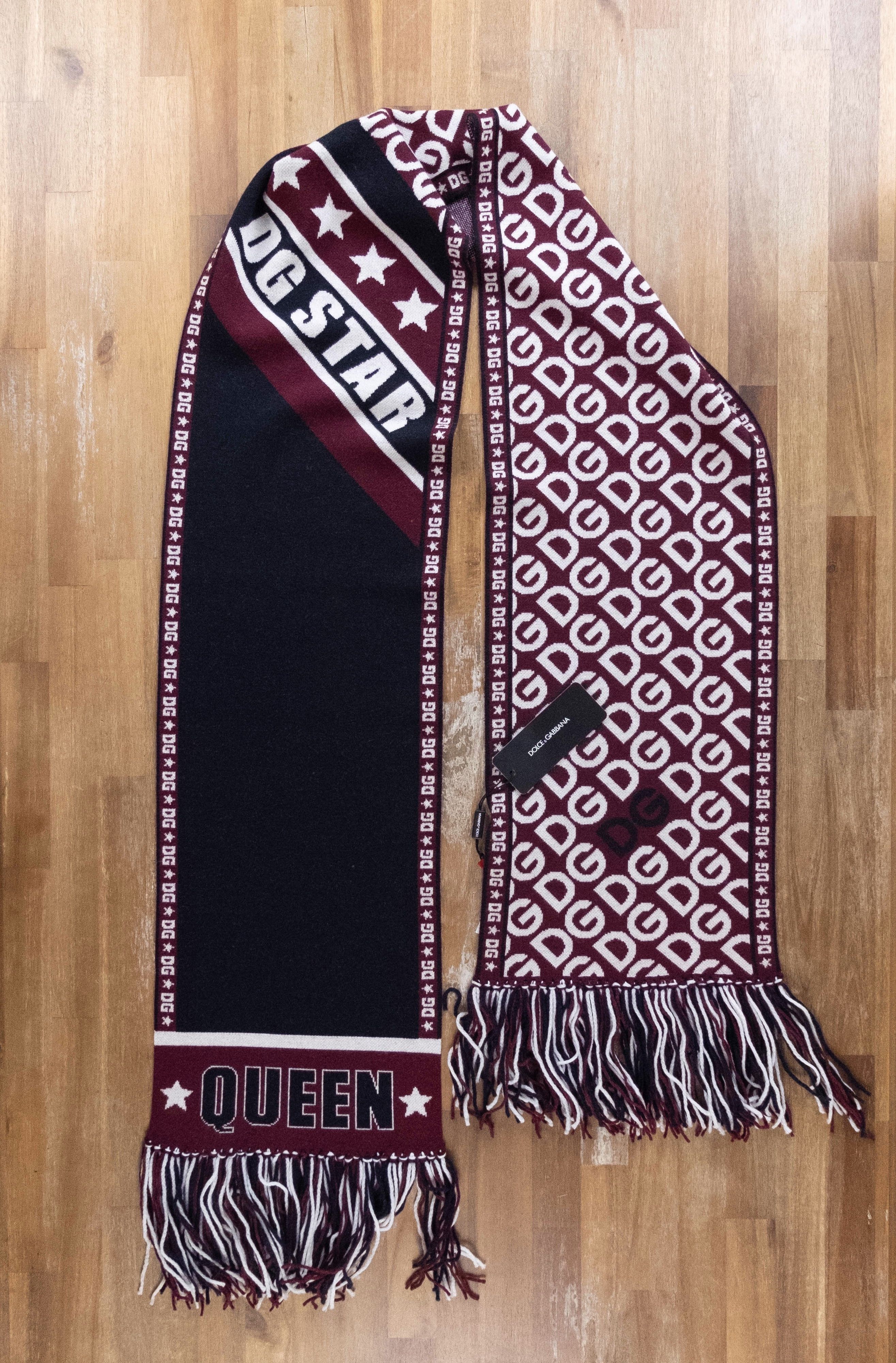 Dolce & Gabbana $595 DOLCE & GABBANA black red DG Star wool cashmere scarf Size ONE SIZE - 1 Thumbnail