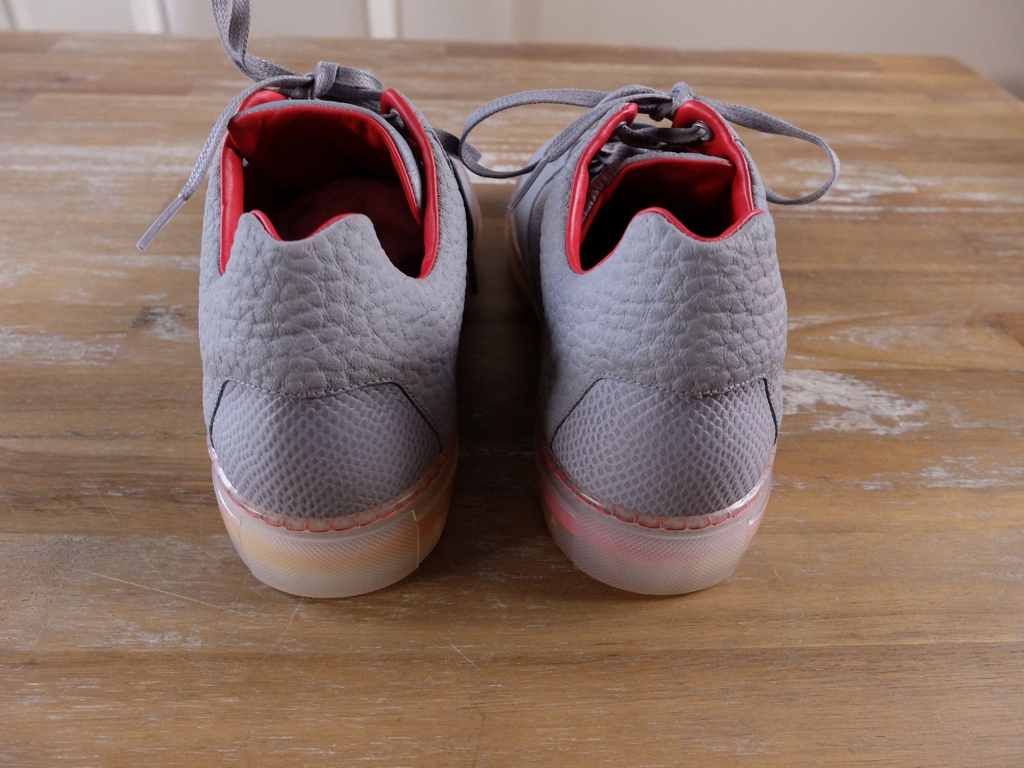 BALENCIAGA Arena gray low top leather sneakers 7 40