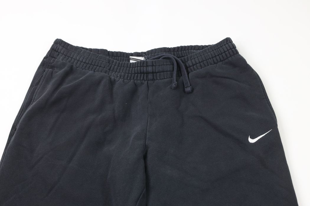 travis scott swoosh