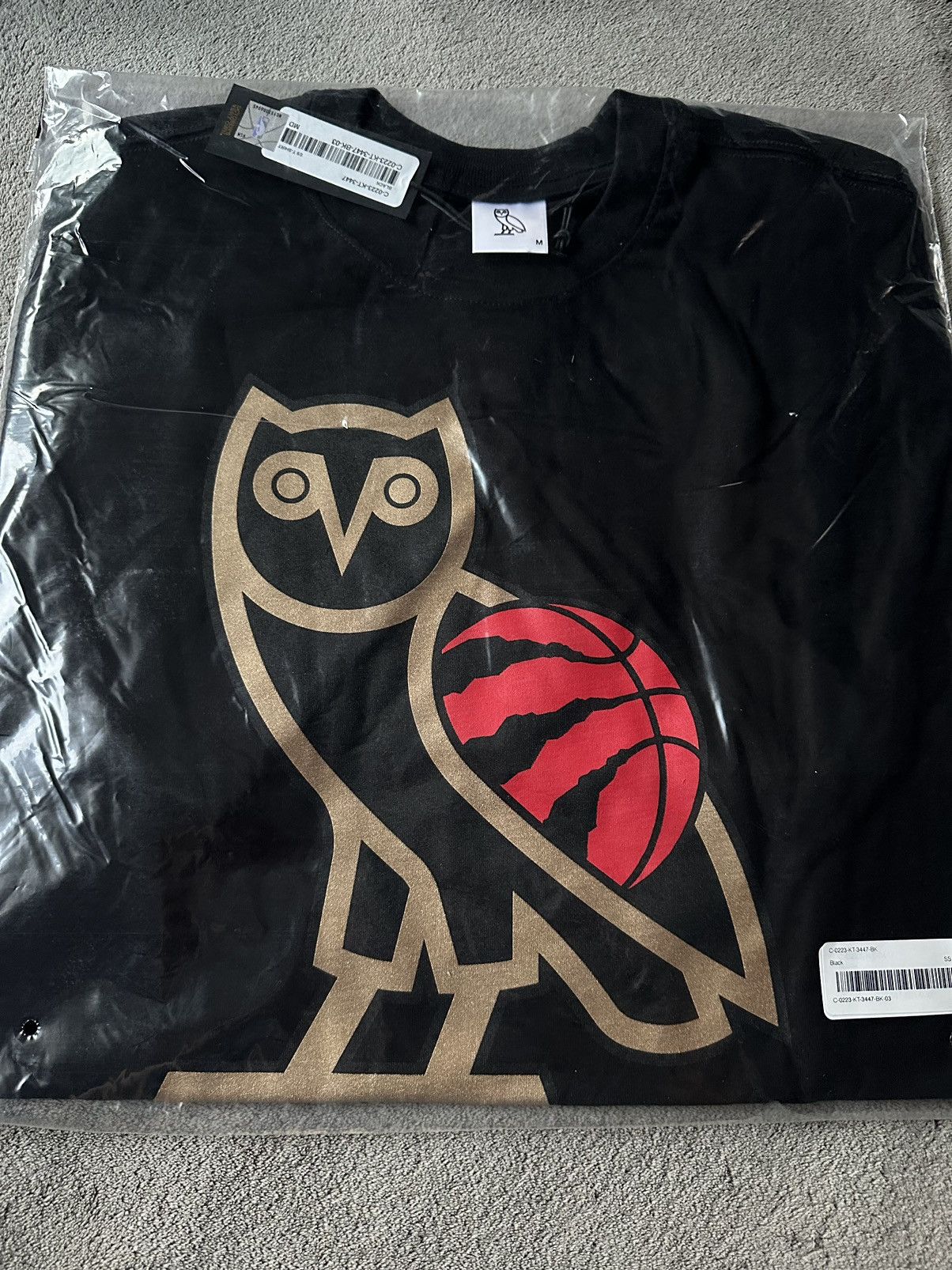 NBA × October's Very Own *RARE* OVO x NBA Toronto Raptors OG OWL T-SHIRT Size US M / EU 48-50 / 2 - 1 Thumbnail
