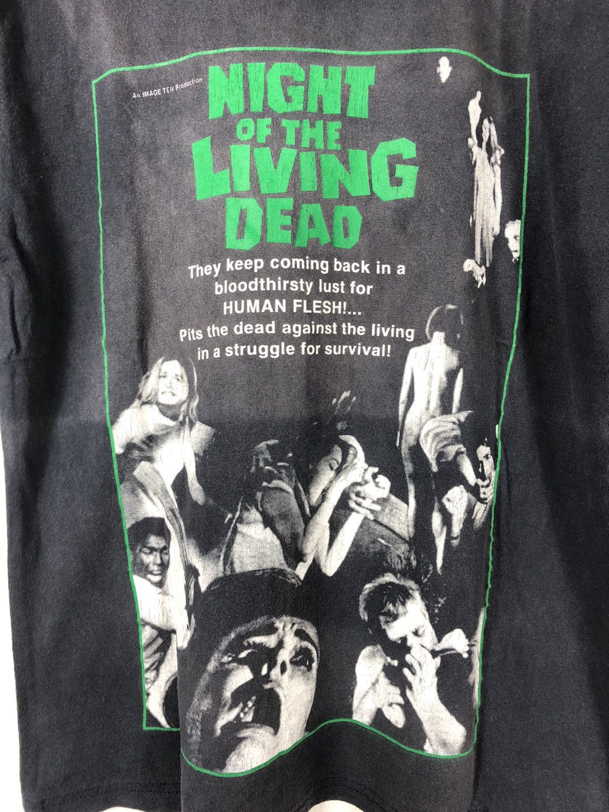 Expert Horror Vintage 00s 2002 Night Of The Living Dead Cult Classic Size US M / EU 48-50 / 2 - 11 Thumbnail