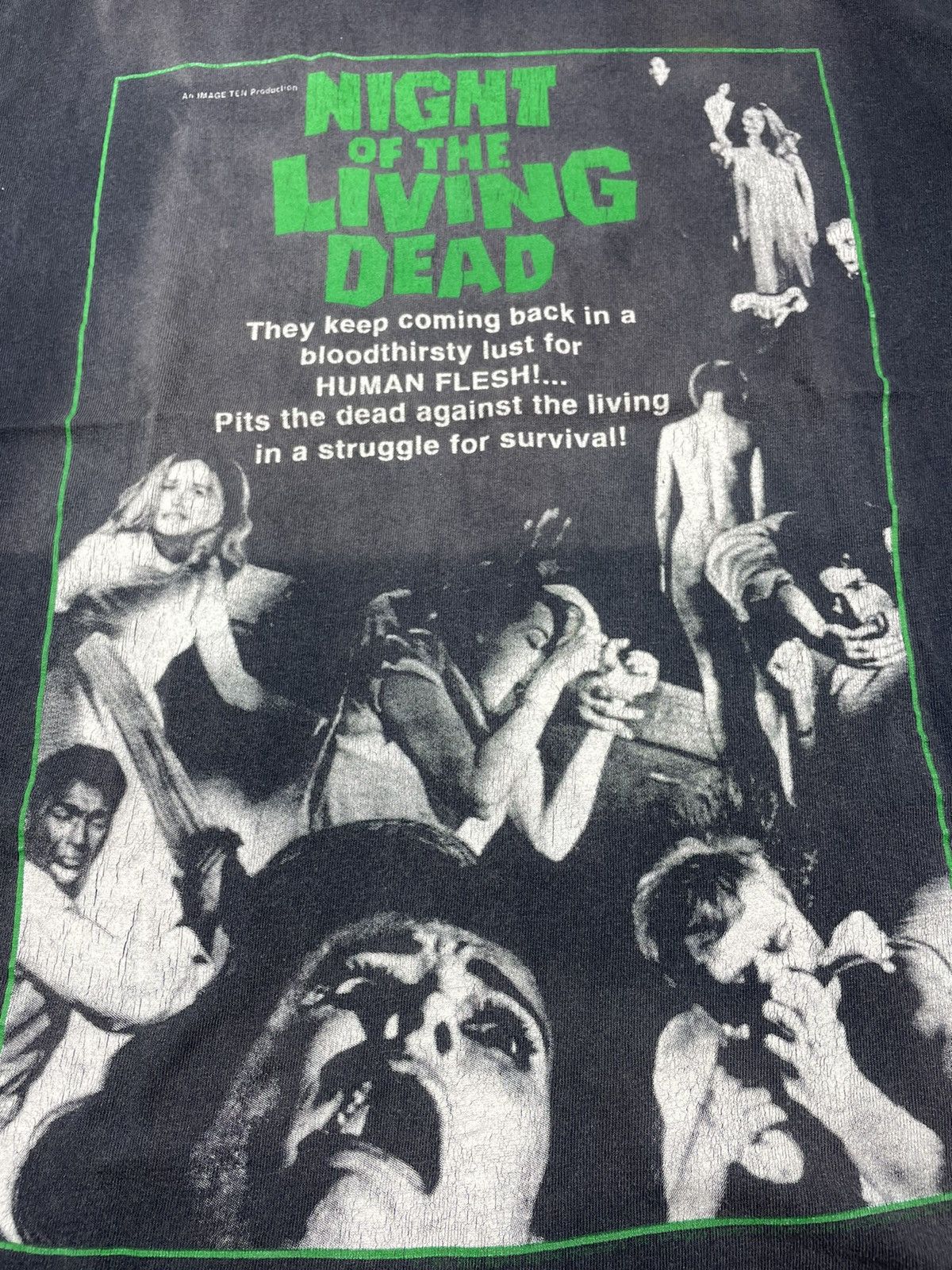 Expert Horror Vintage 00s 2002 Night Of The Living Dead Cult Classic Size US M / EU 48-50 / 2 - 5 Thumbnail
