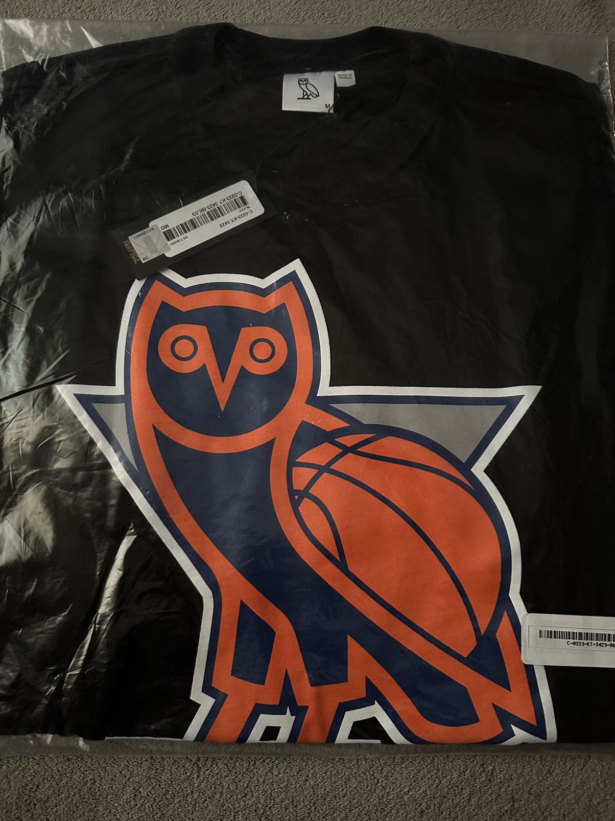 Octobers Very Own OVO x NBA New York Knicks OG Owl T-Shirt *RARE