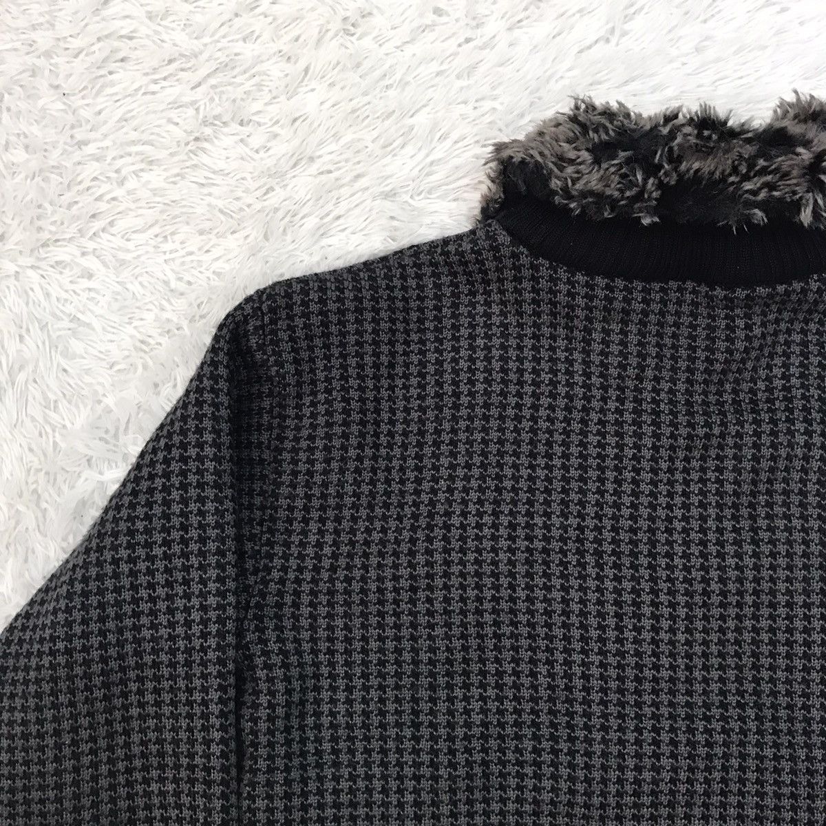 Japanese Brand Power To The People 2002 Hairy Like Collar Zipper Jacket Size US M / EU 48-50 / 2 - 10 Thumbnail
