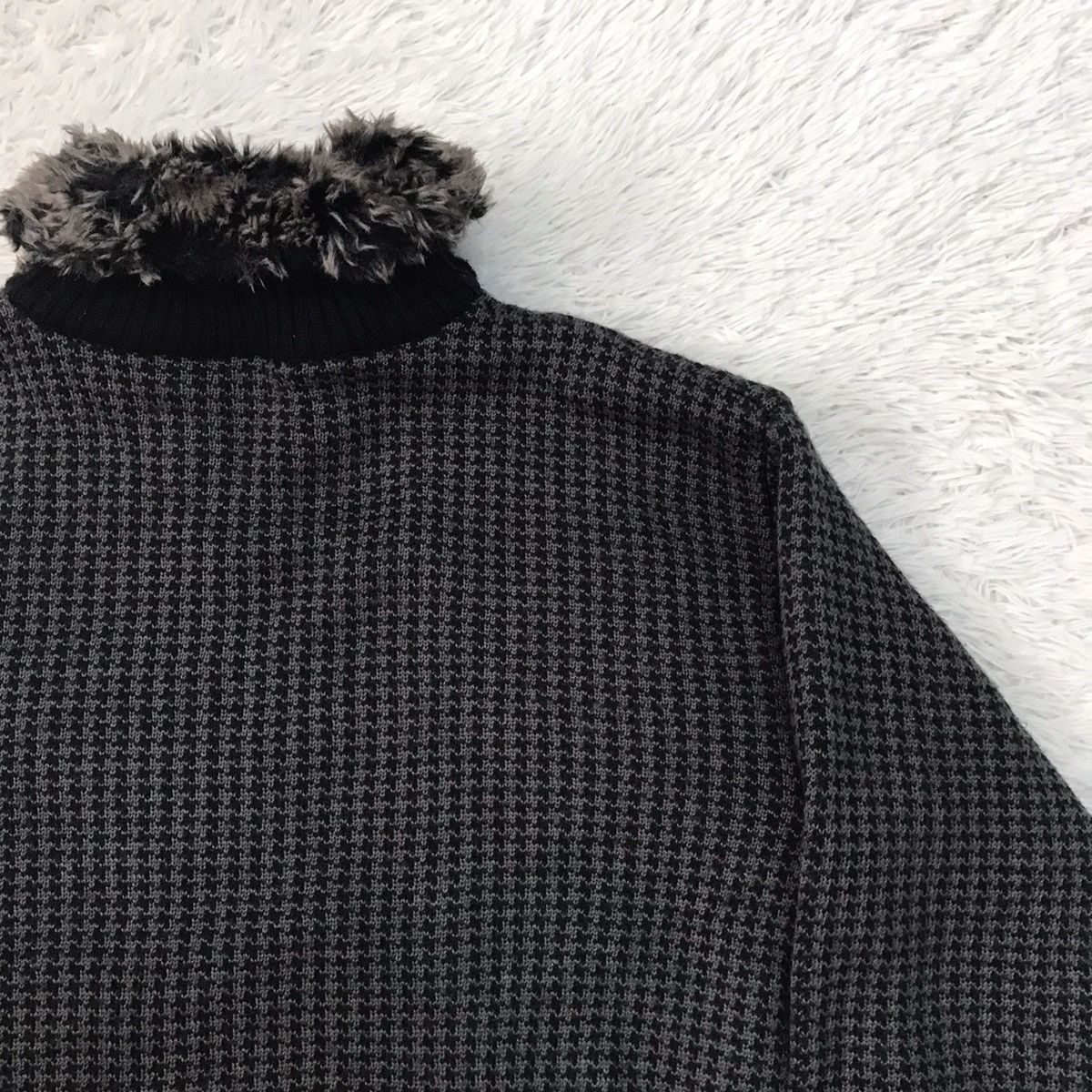 Japanese Brand Power To The People 2002 Hairy Like Collar Zipper Jacket Size US M / EU 48-50 / 2 - 9 Thumbnail
