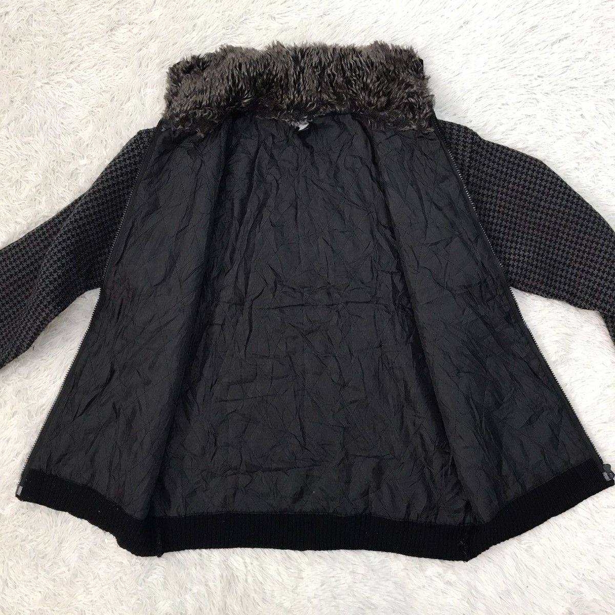 Japanese Brand Power To The People 2002 Hairy Like Collar Zipper Jacket Size US M / EU 48-50 / 2 - 12 Thumbnail