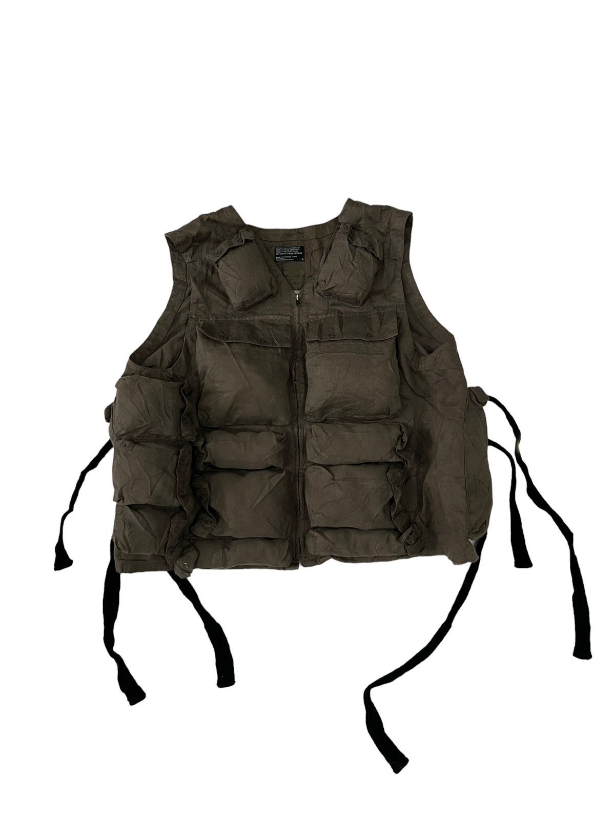 image of Beauty Beast x If Six Was Nine Judgement Of Mind 3D Pocket Cutout Military Bondage Vest in Military