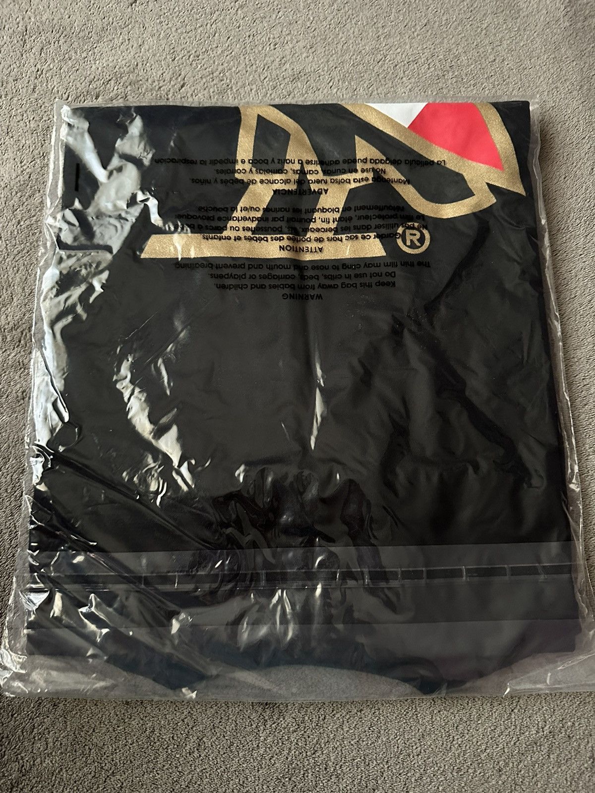 Drake × October's Very Own *RARE* OVO T-SHIRT ITALY OG OWL TEE (NEW with tags) Size US M / EU 48-50 / 2 - 3 Thumbnail