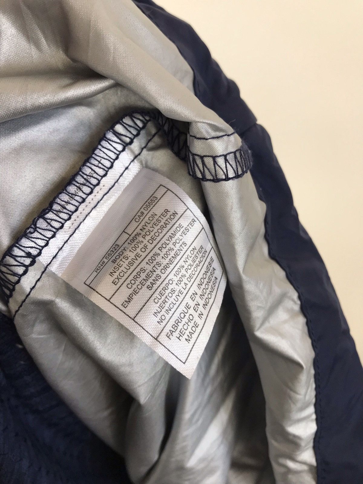 Vintage Vintage Nike Team Lake Oswego Baseball Nylon Light Jacket Size US M / EU 48-50 / 2 - 4 Thumbnail