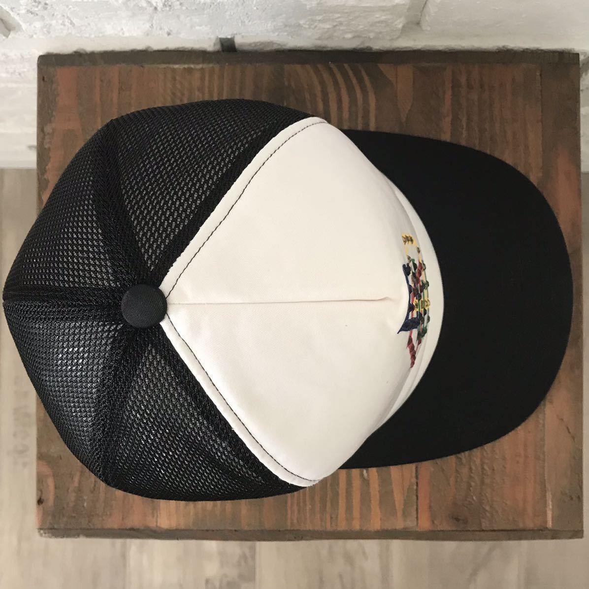 Bape × Swarovski BAPE logo Swarovski trucker hat cap a bathing ape Size ONE SIZE - 6 Thumbnail
