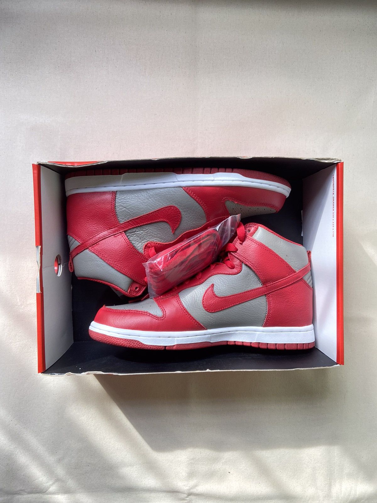 Nike Nike Dunk High UNLV 2016 BTTYS Size US 8.5 / EU 41-42 - 8 Thumbnail