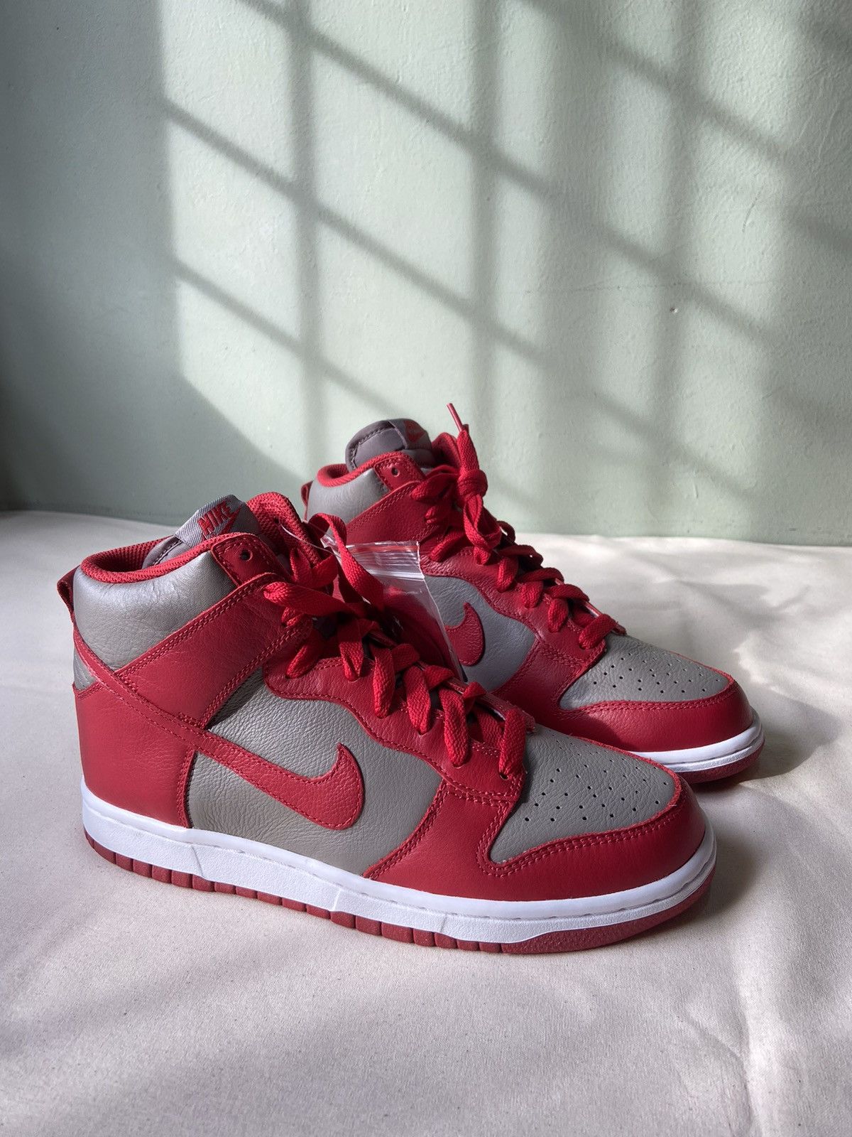 Nike Nike Dunk High UNLV 2016 BTTYS Size US 8.5 / EU 41-42 - 2 Thumbnail