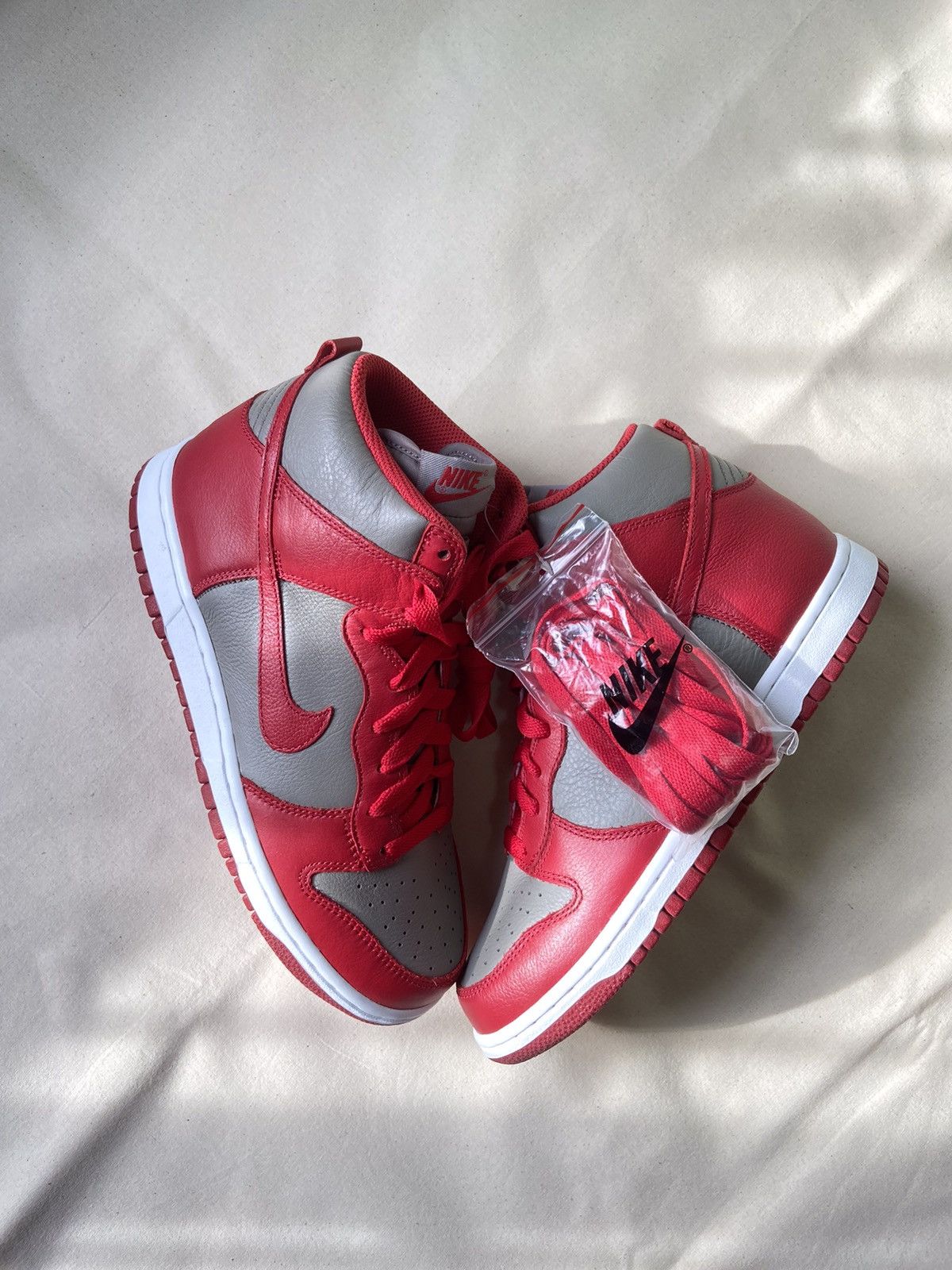 Nike Nike Dunk High UNLV 2016 BTTYS Size US 8.5 / EU 41-42 - 4 Thumbnail