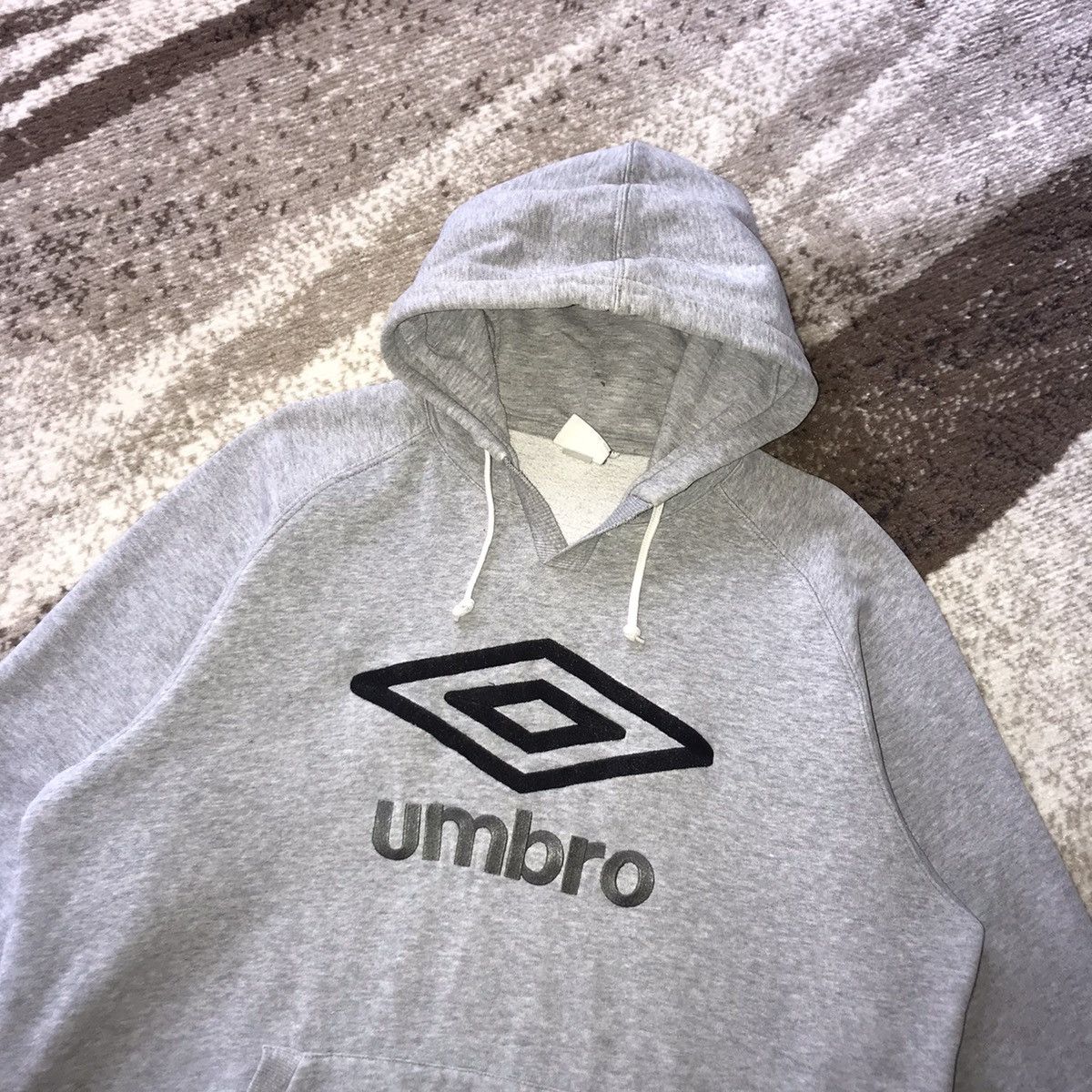 Umbro × Vintage 🔥Steal🔥 Umbro hoodie pro training vintage size L/Xl Size US XL / EU 56 / 4 - 2 Thumbnail