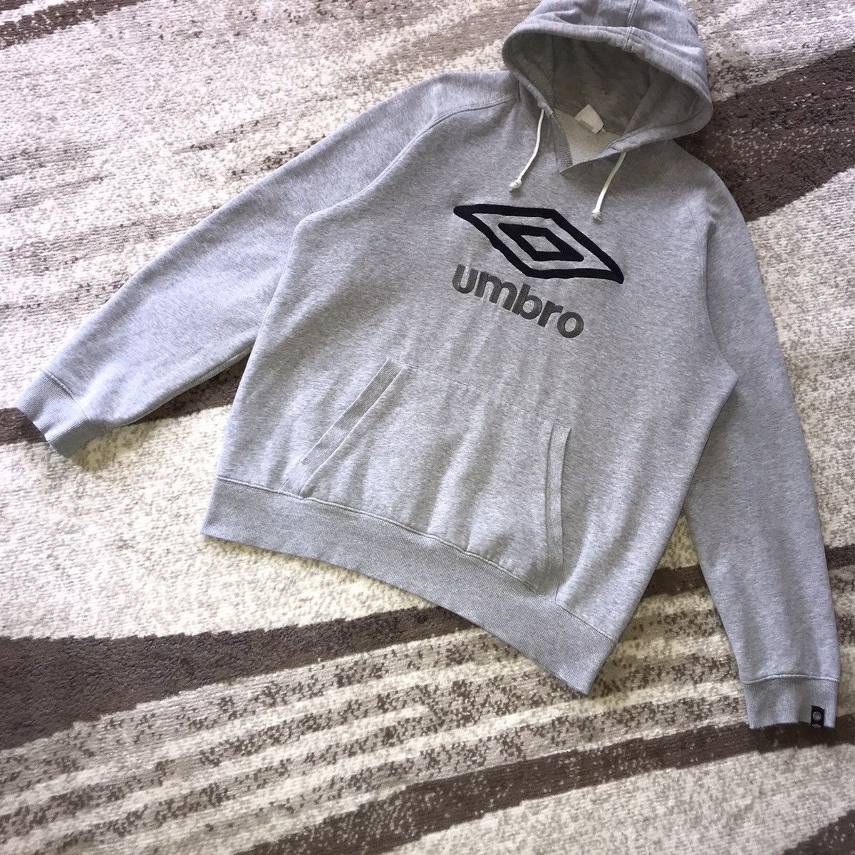 Umbro × Vintage 🔥Steal🔥 Umbro hoodie pro training vintage size L/Xl Size US XL / EU 56 / 4 - 3 Thumbnail