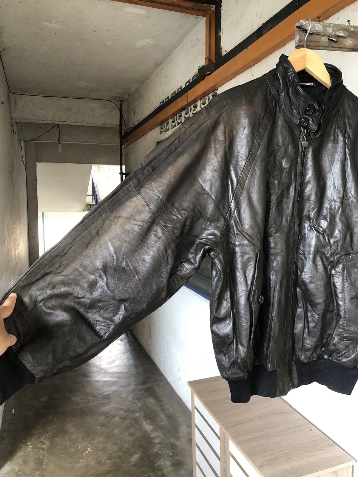 Bally Vintage 90s Bally Leather Bomber Jacket Size US L / EU 52-54 / 3 - 14 Thumbnail