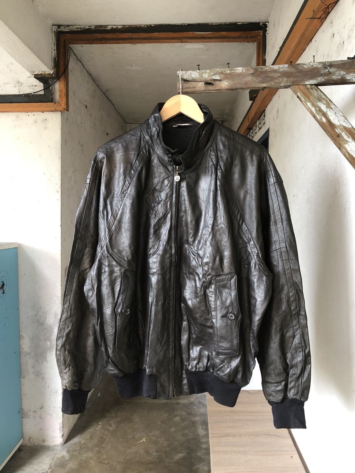 Bally Vintage 90s Bally Leather Bomber Jacket Size US L / EU 52-54 / 3 - 1 Thumbnail