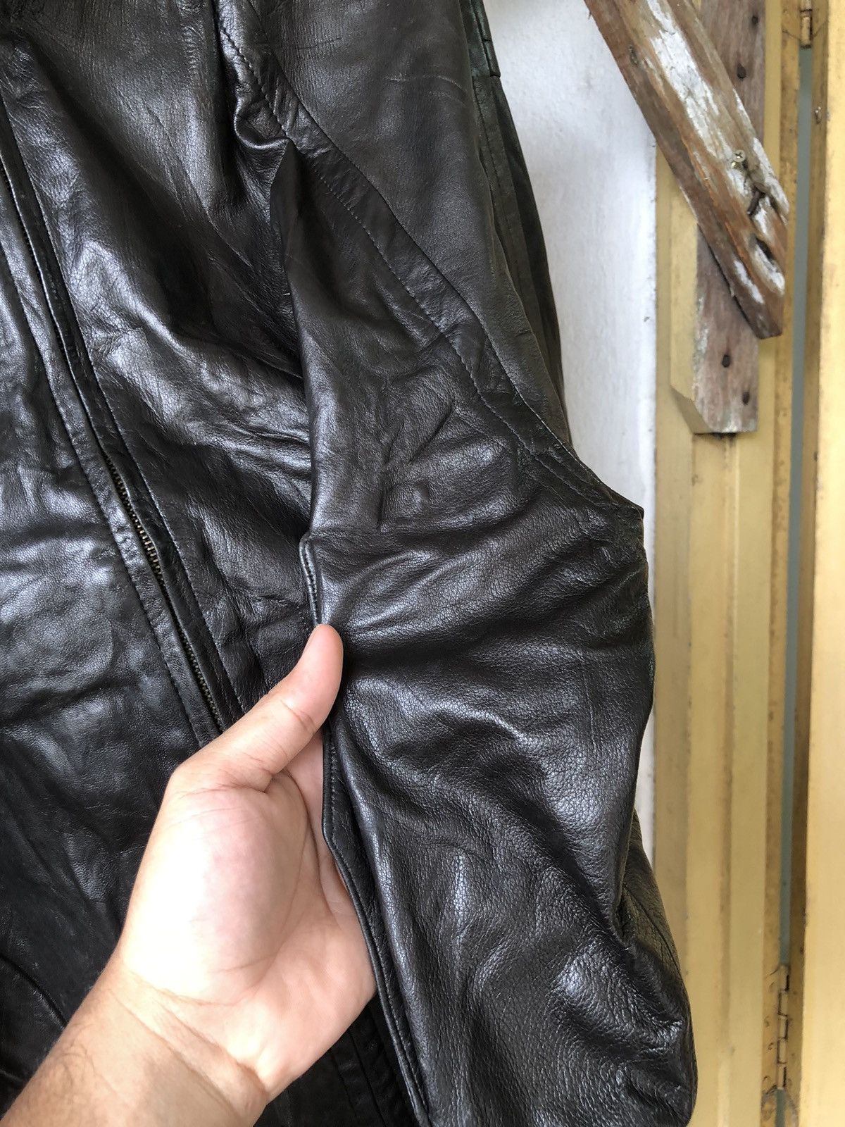 Bally Vintage 90s Bally Leather Bomber Jacket Size US L / EU 52-54 / 3 - 18 Thumbnail