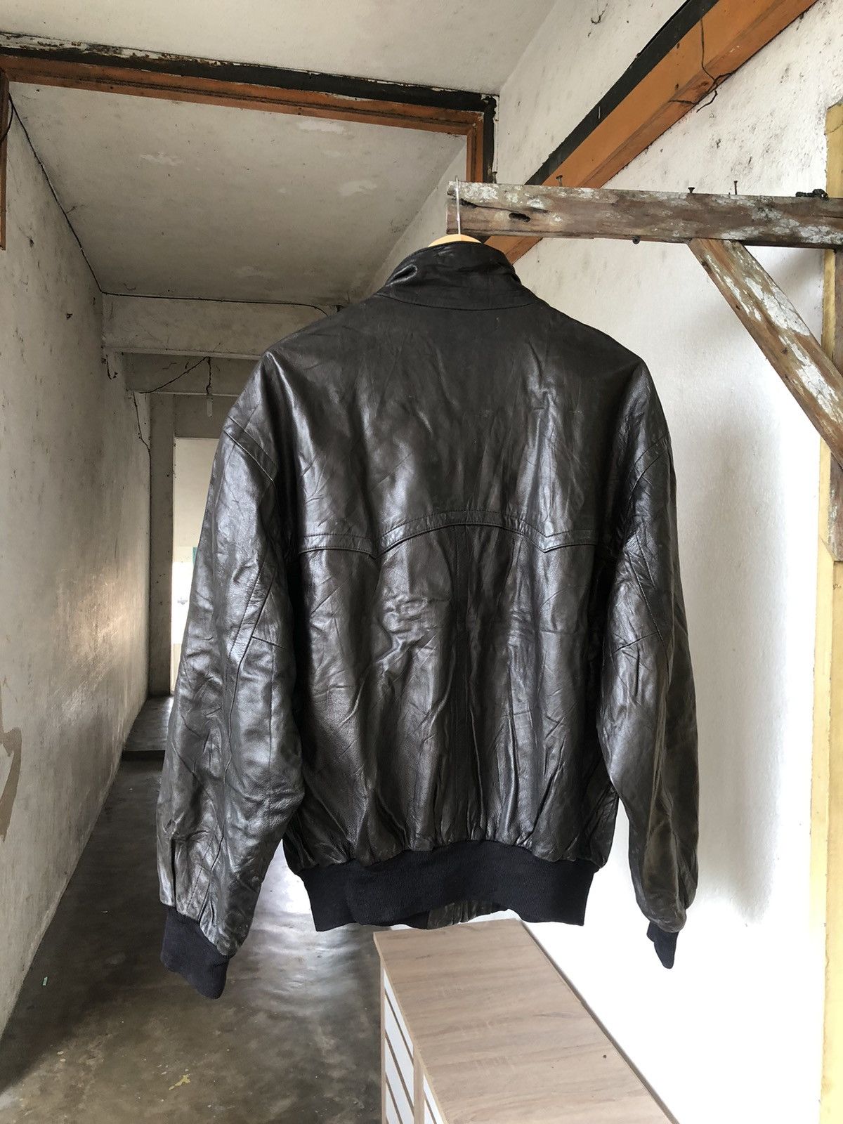 Bally Vintage 90s Bally Leather Bomber Jacket Size US L / EU 52-54 / 3 - 6 Thumbnail