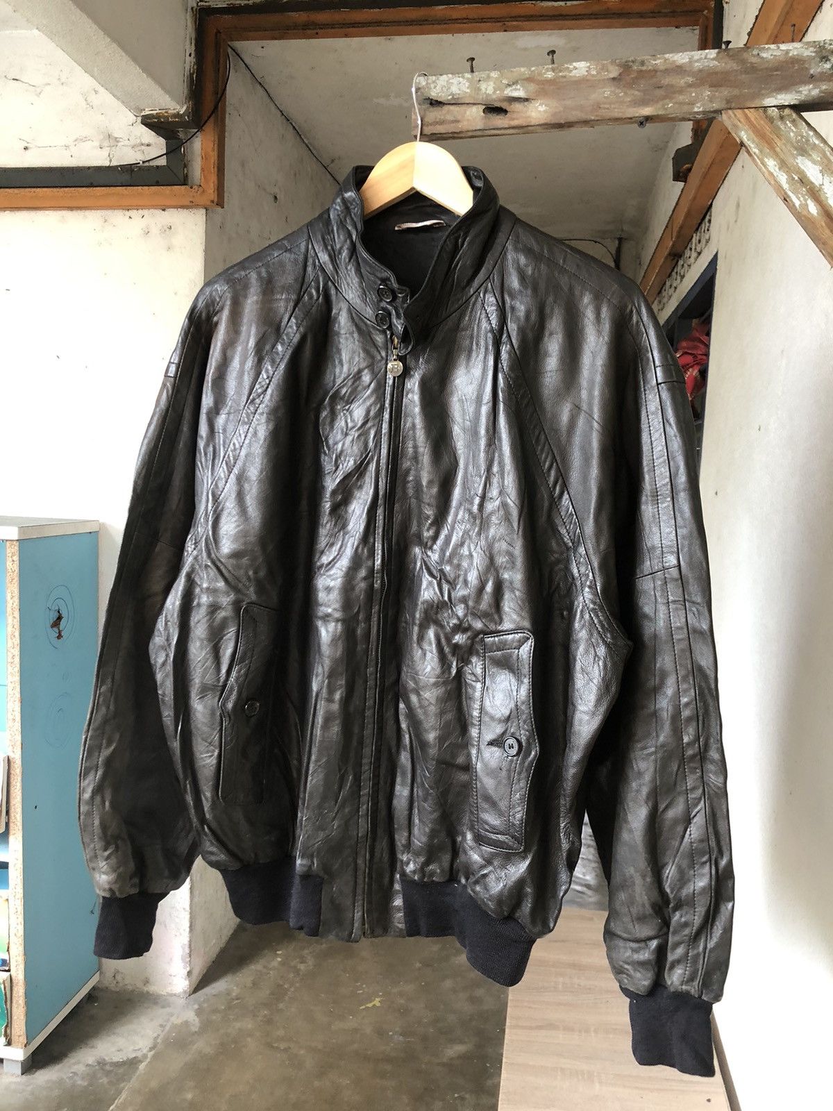 Bally Vintage 90s Bally Leather Bomber Jacket Size US L / EU 52-54 / 3 - 16 Thumbnail