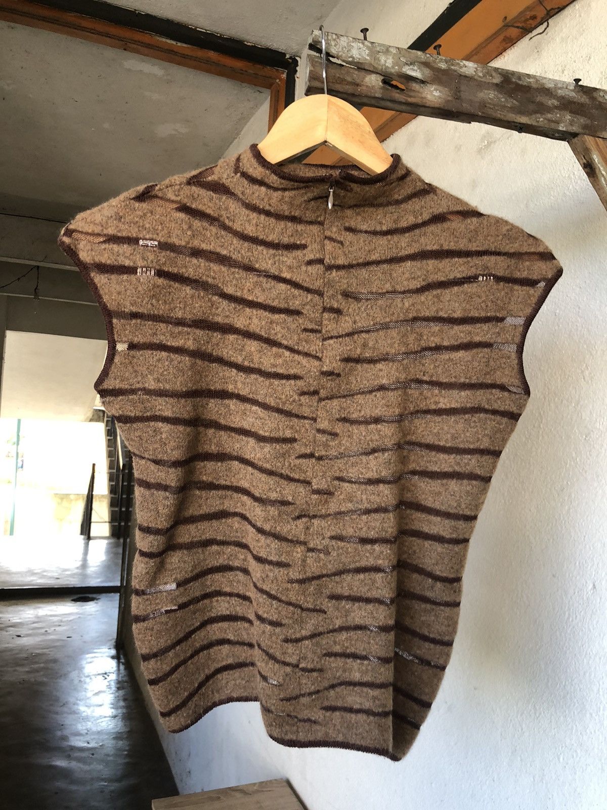 Yves Saint Laurent Vintage Yves Saint Laurent Tiger Stripe Crop Top Size M / US 6-8 / IT 42-44 - 6 Thumbnail