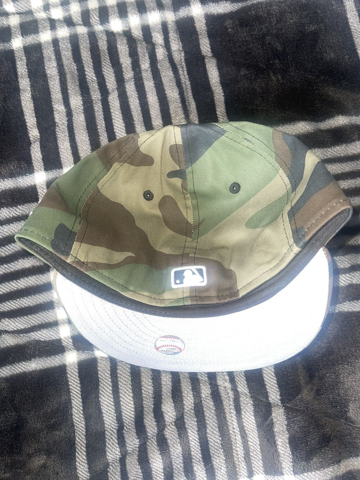 MLB × New Era × Sinclair Global LAST DROP EVER Sinclair Global Camo-fornia LAD Fitted 7-1/4 Size ONE SIZE - 9 Thumbnail