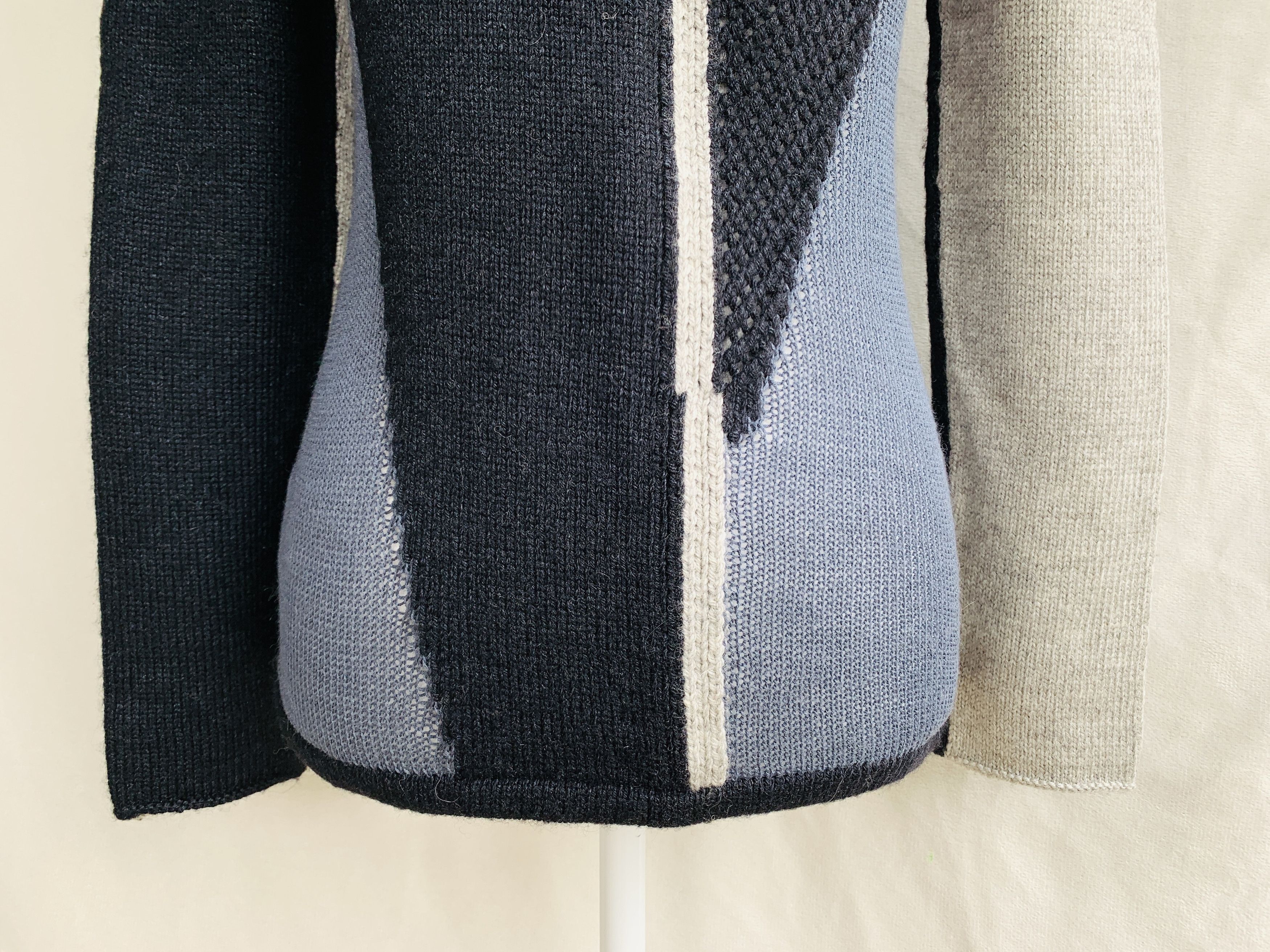 Helmut Lang NWOT Abstracted Grid Square Neck Sweater XS/S Size S / US 4 / IT 40 - 13 Thumbnail