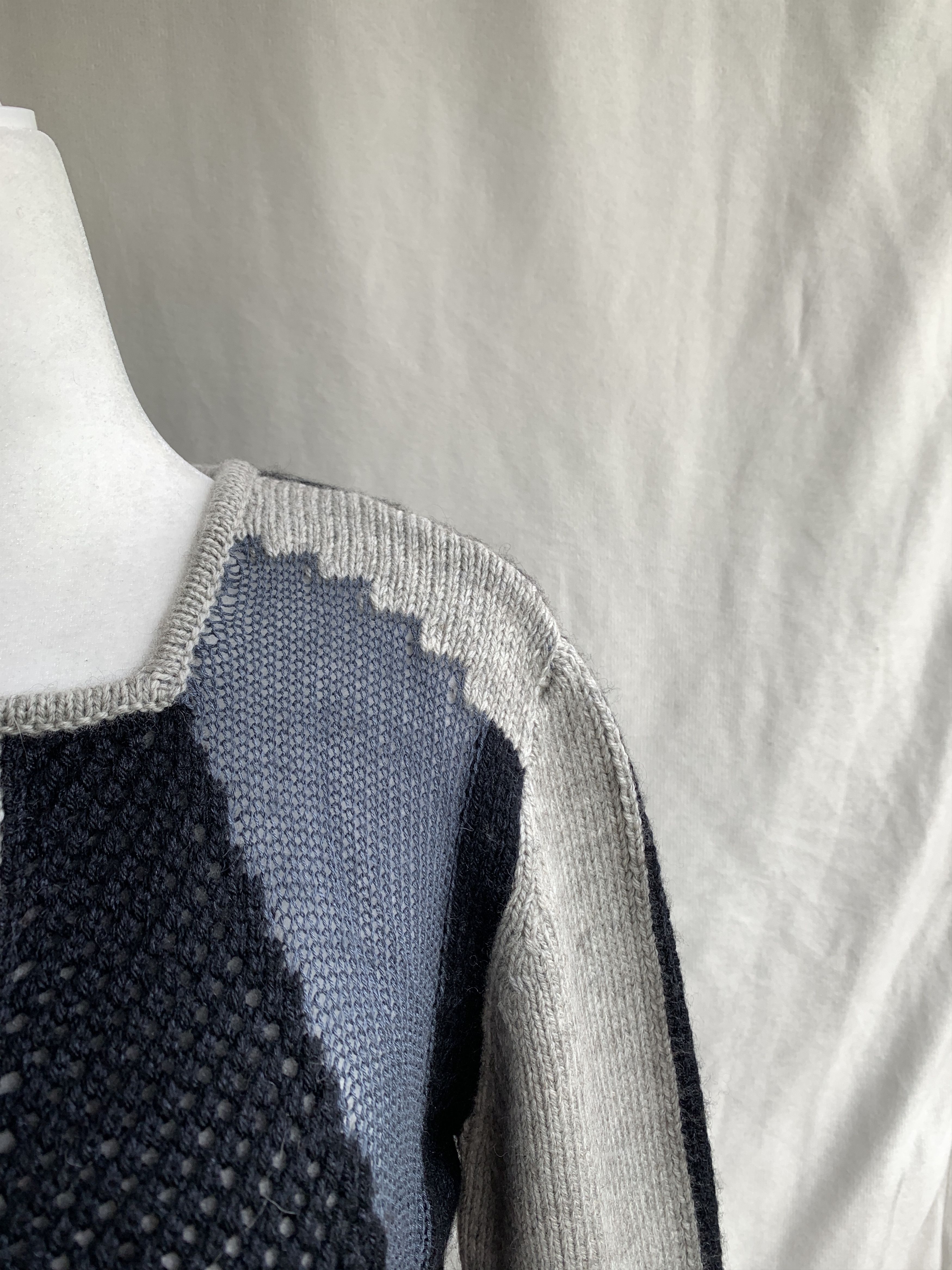 Helmut Lang NWOT Abstracted Grid Square Neck Sweater XS/S Size S / US 4 / IT 40 - 7 Thumbnail
