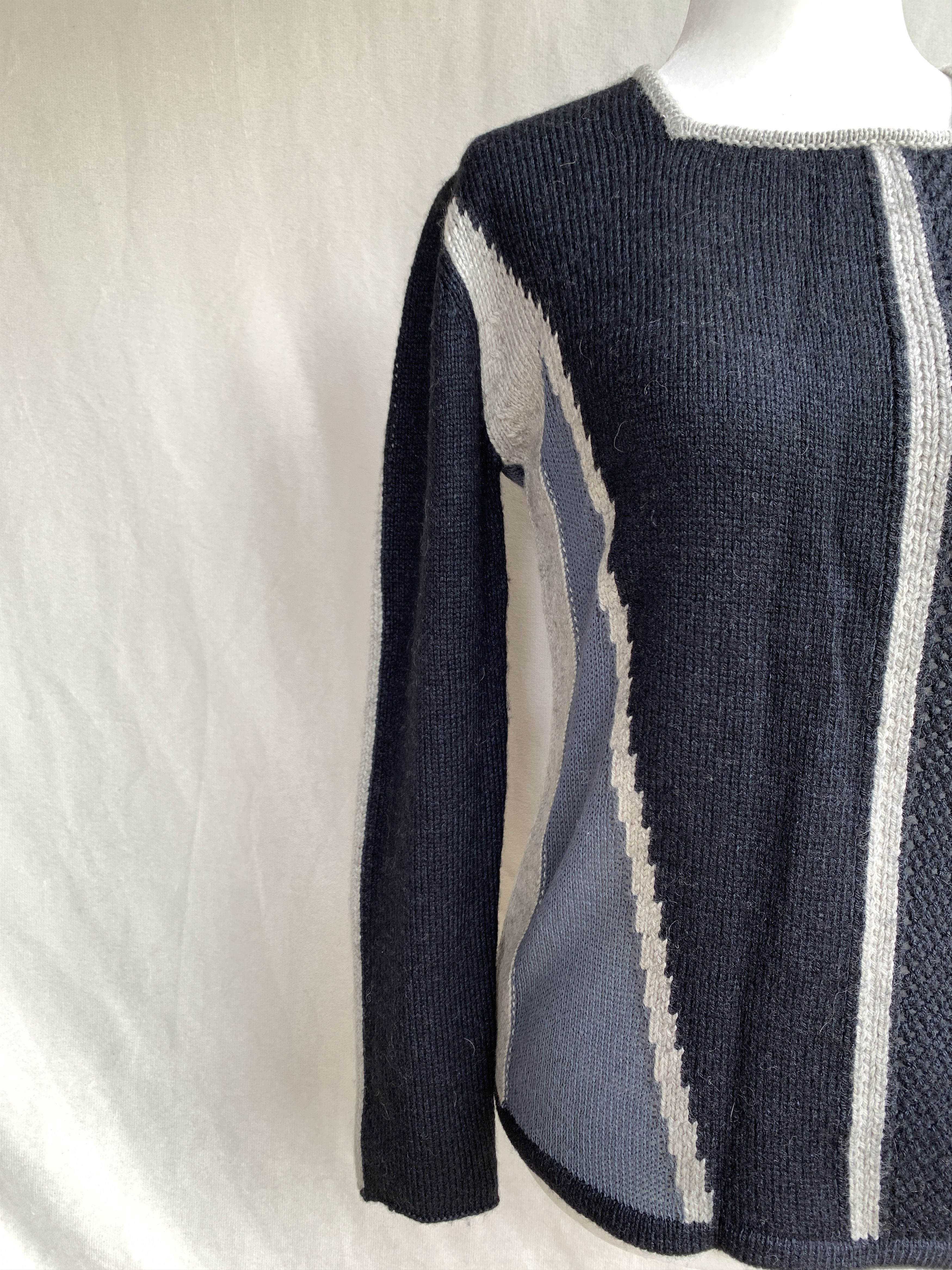 Helmut Lang NWOT Abstracted Grid Square Neck Sweater XS/S Size S / US 4 / IT 40 - 9 Thumbnail