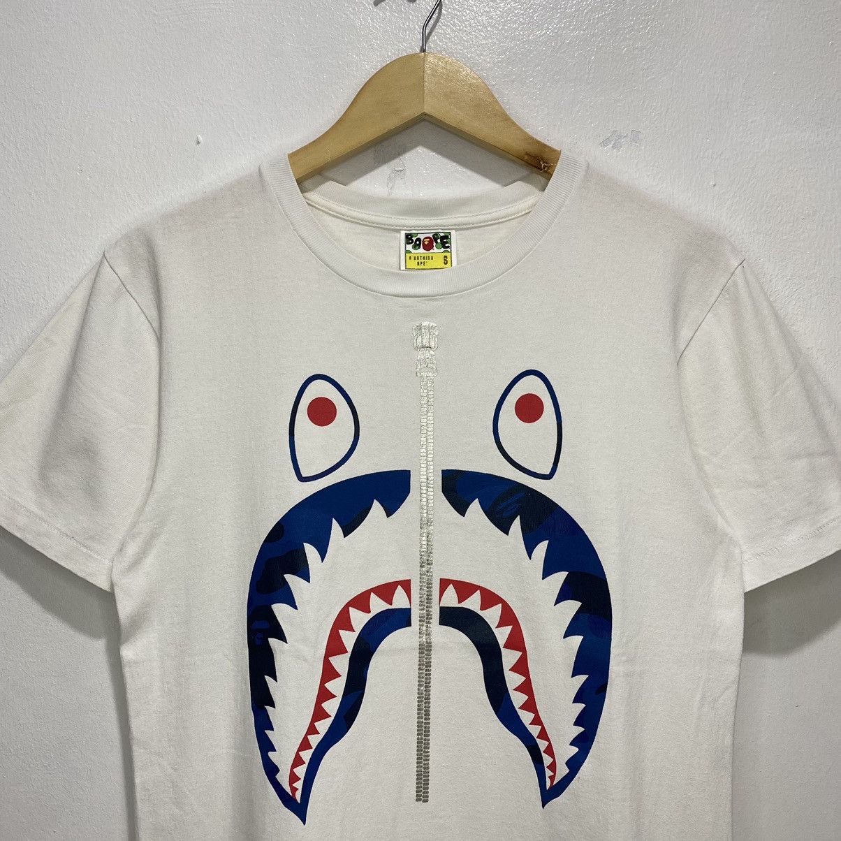 Bape Camo Shark Tee Size US S / EU 44-46 / 1 - 3 Thumbnail